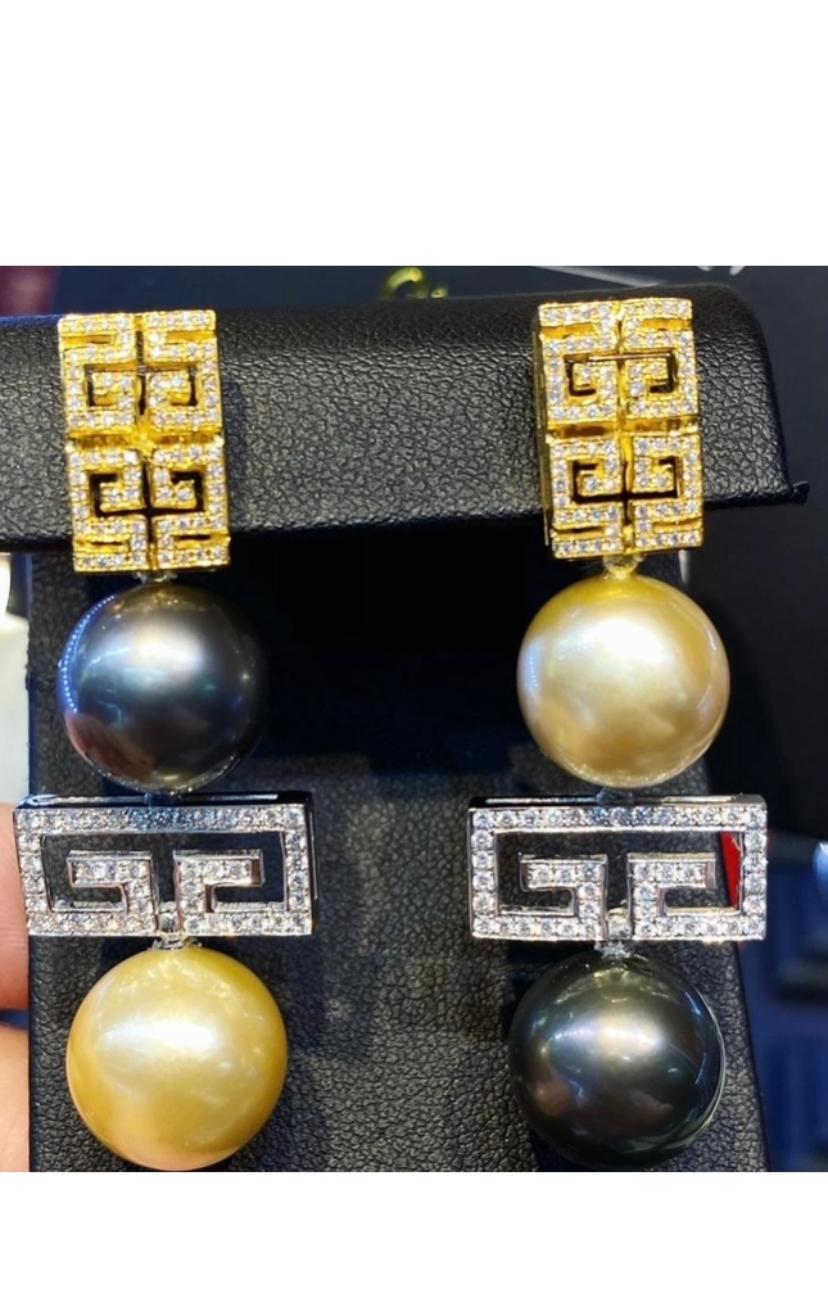 An exquisite Golden South Sea, Tahitian Pearls and Diamonds earrings.
Pearls are epitome of elegance and sophistication, perfect for any formal occasion or as a timeless addition to your jewelry collection.
The lustrous pearls are carefully selected