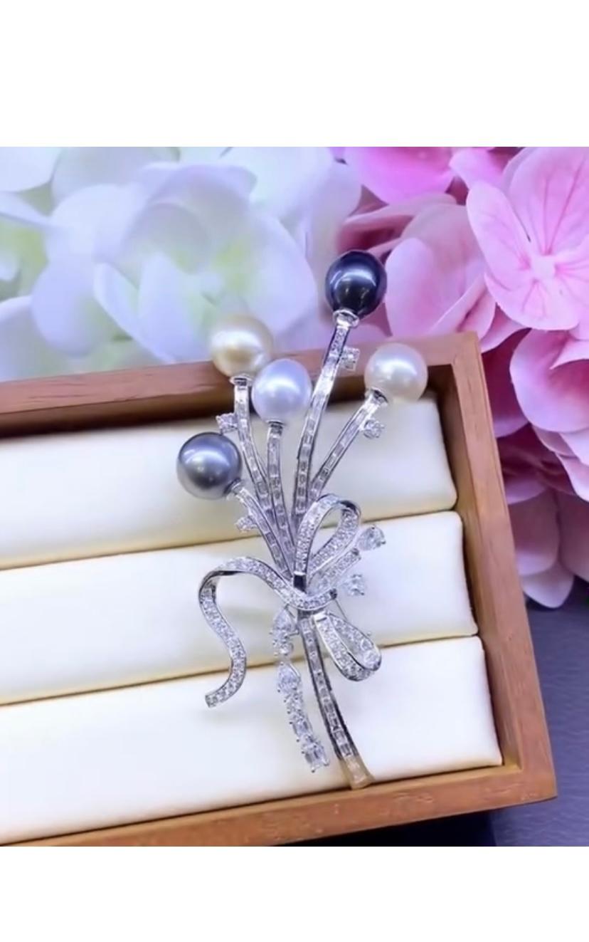 GIT Certified South Sea and Tahitian Pearls  5.30 Ct Diamonds 18K Gold Brooch For Sale 1