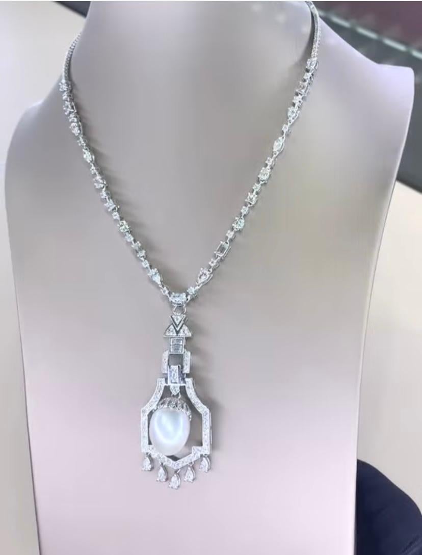Women's GIT Certified South Sea Pearl 10.00 Carat Diamonds 18K Gold Necklace For Sale