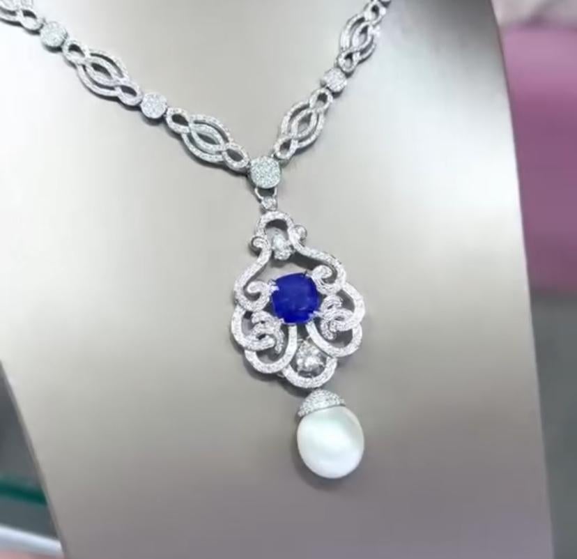 Donna Ciondolo con perla dei mari del sud certificata GIT 6,00 carati di zaffiro di Ceylon 2,60 carati di diamanti in vendita