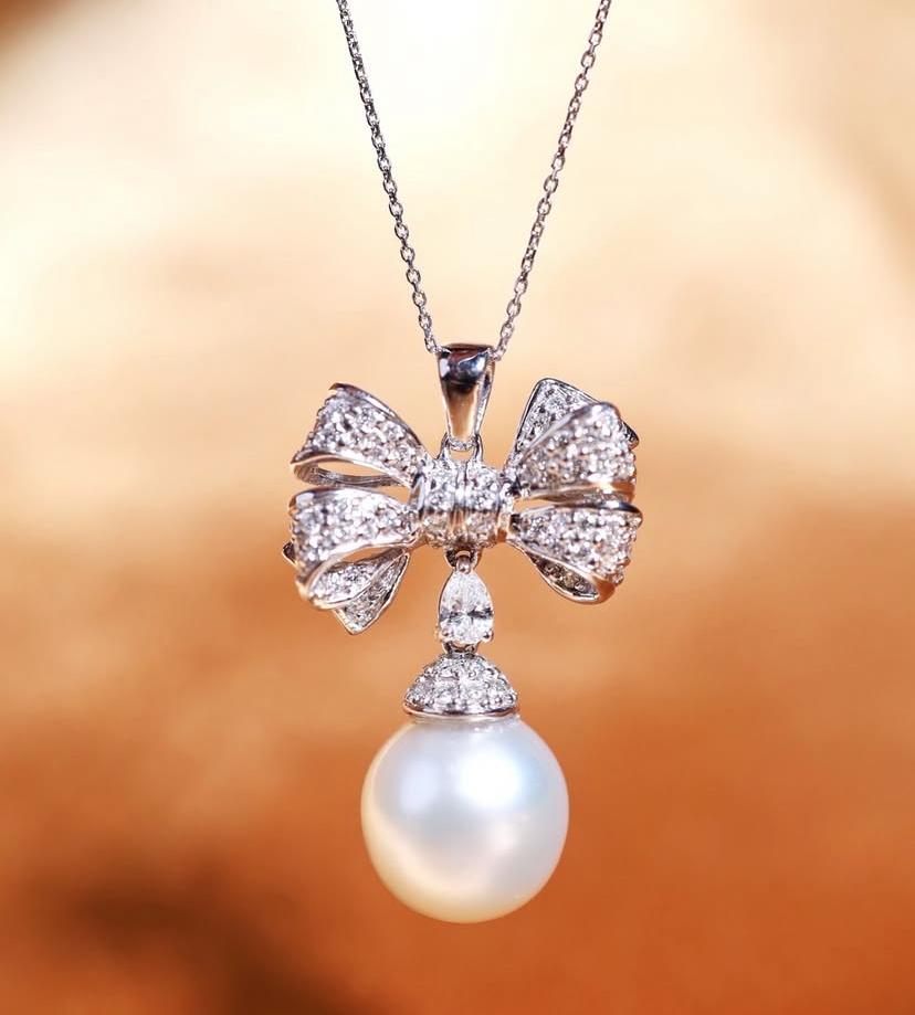 Pendentif en or 18 carats avec perles des mers du Sud certifiées GIT et diamants en vente 2