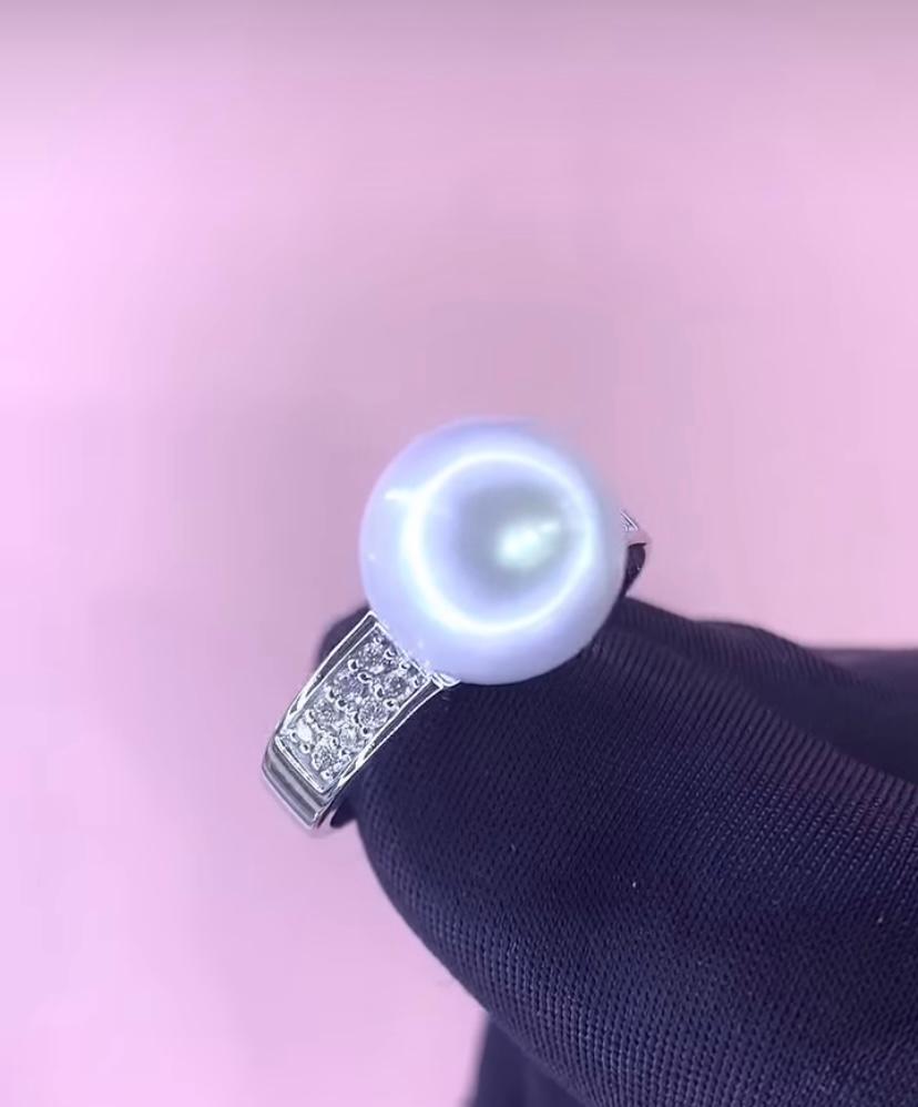 Women's GIT Certified South Sea Pearl Diamonds 18K Gold Ring For Sale