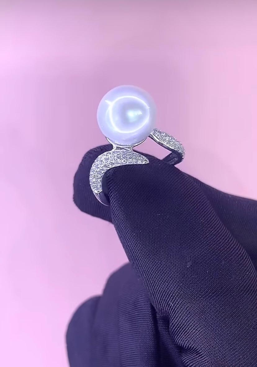Donna Anello con diamanti di perle dei mari del sud certificati GIT in oro 18 carati in vendita