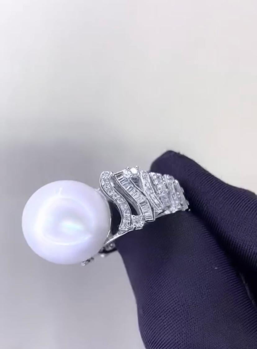 Donna Anello con diamanti di perle dei mari del sud certificati GIT in oro 18 carati in vendita