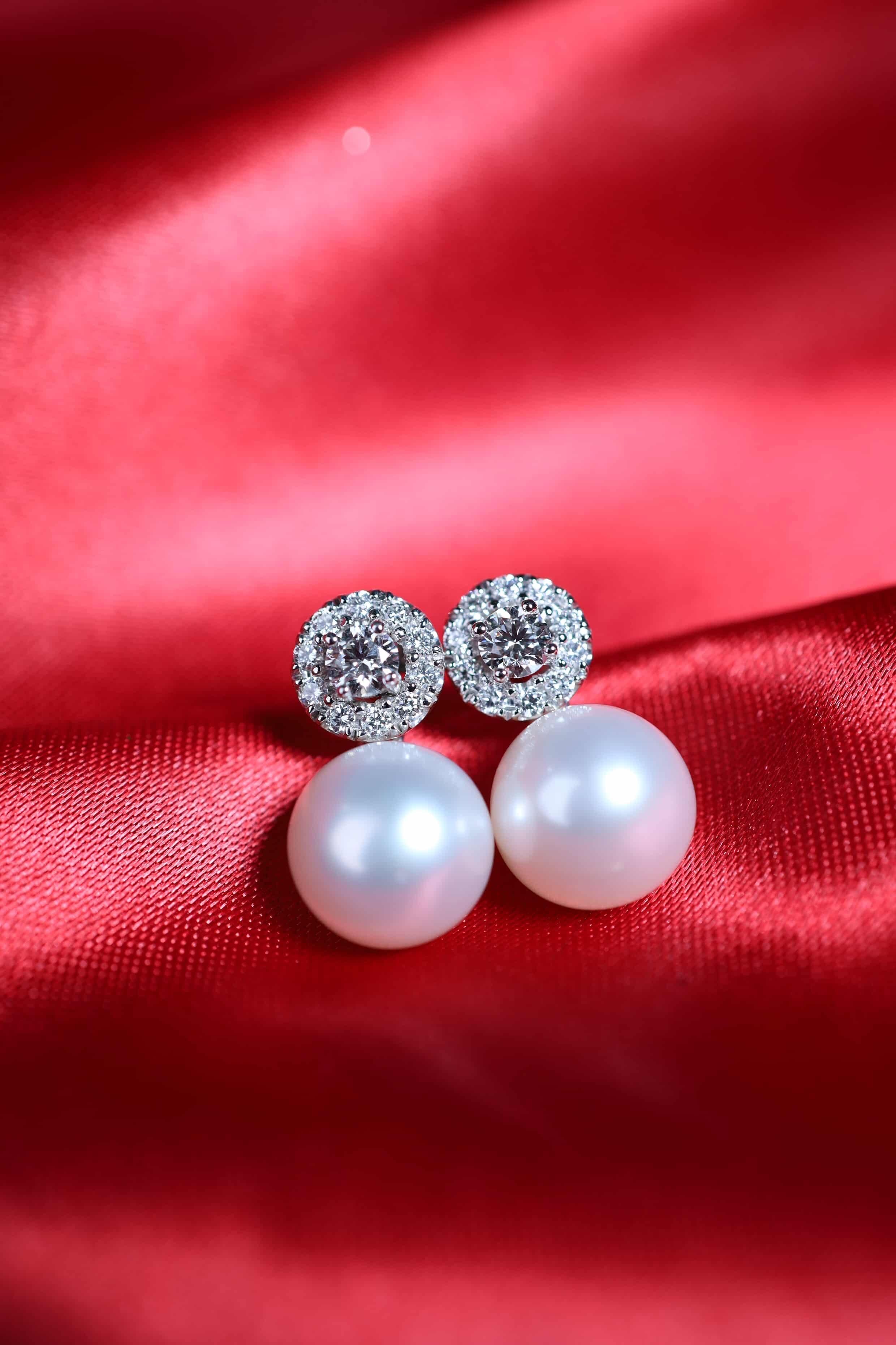 GIT Zertifizierte Südseeperlen 1,20 Karat Diamanten 18k Gold Ohrringe im Angebot 2