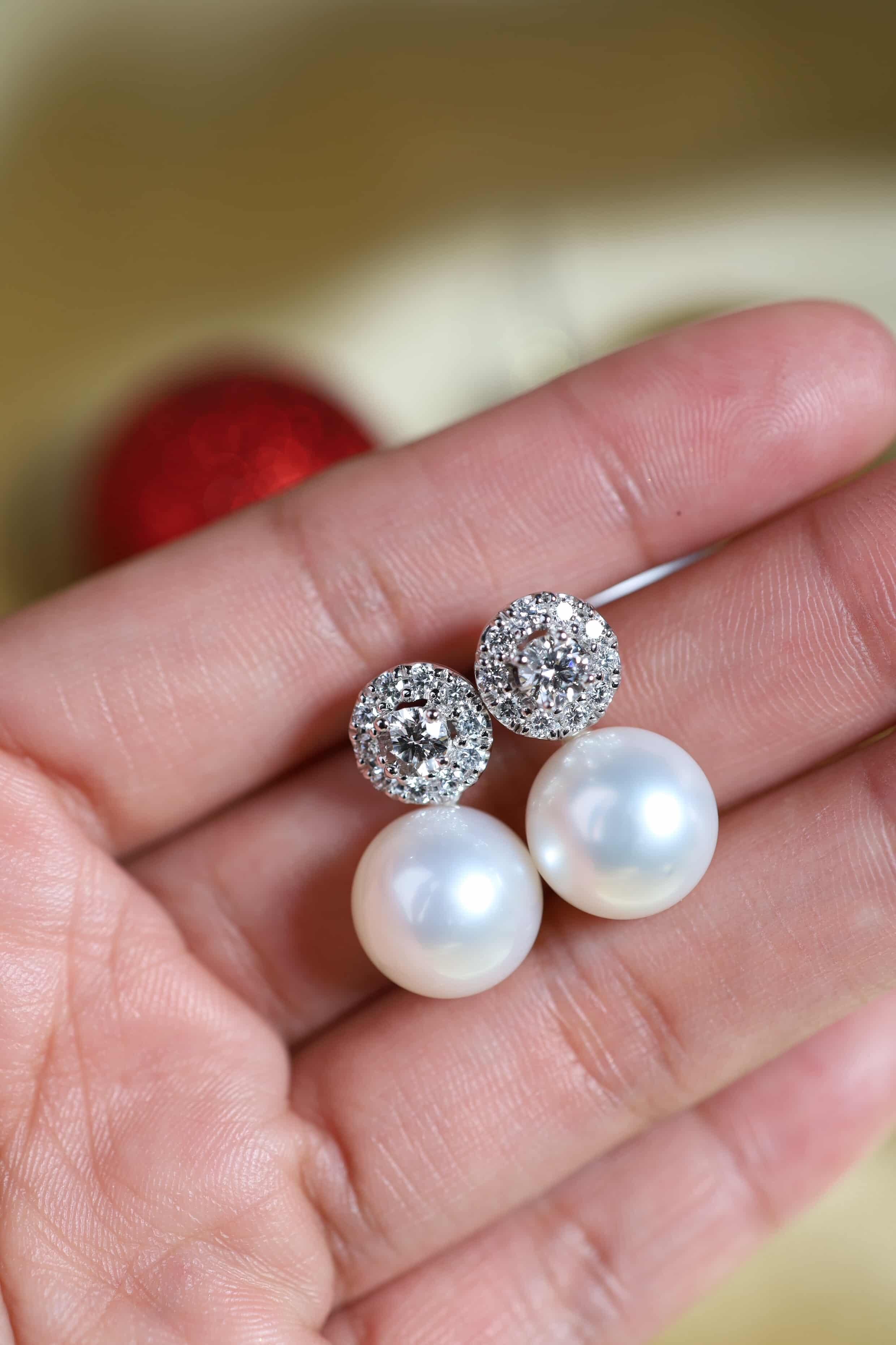 GIT Zertifizierte Südseeperlen 1,20 Karat Diamanten 18k Gold Ohrringe im Angebot 3