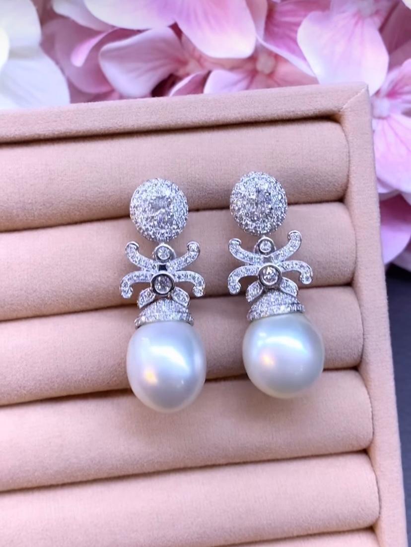 GIT Certified South Sea Pearls  2.78 Carats Diamonds 18K Gold Earrings For Sale 2
