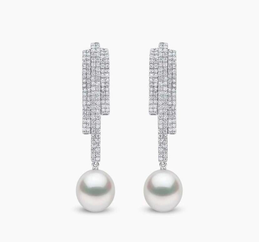 An exquisite South Sea Pearls and Diamonds earrings, in adorable contemporary design, so glamour and chic.
The South Sea Pearls are the epitome of elegance and sophistication, perfect for any formal occasion or as timeless addition to your jewelry