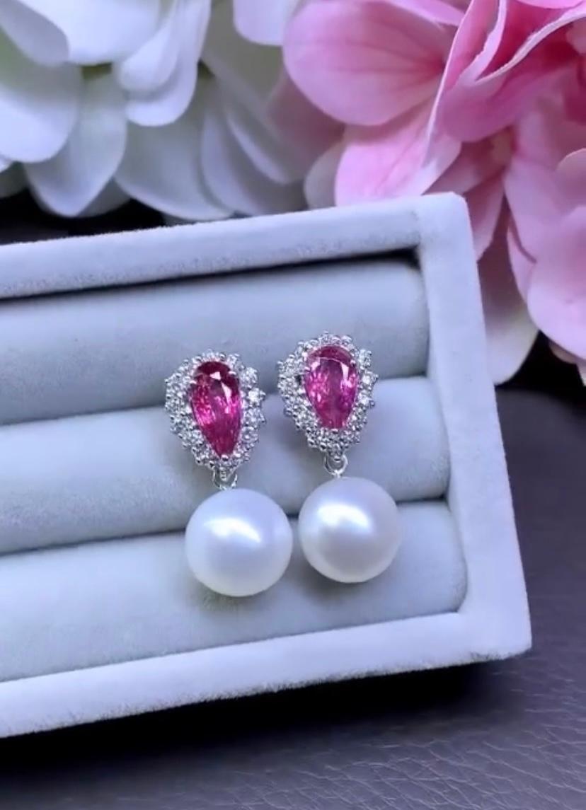 Taille mixte Boucles d'oreilles en perles des mers du Sud certifiées GIT, tourmaline rubellite de 2,90 carats en vente