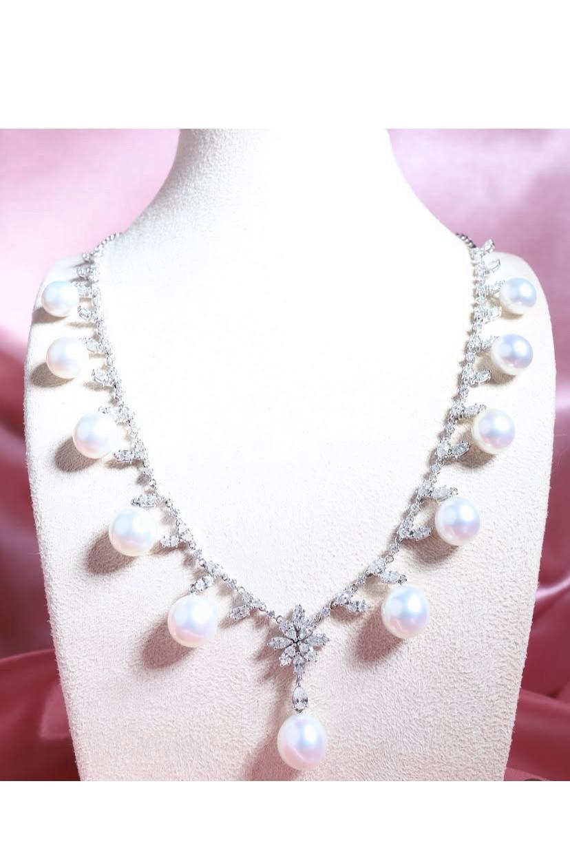 GIT Perles des mers du Sud certifiées 7.40 Ct Diamants Collier en or 18K en vente 5