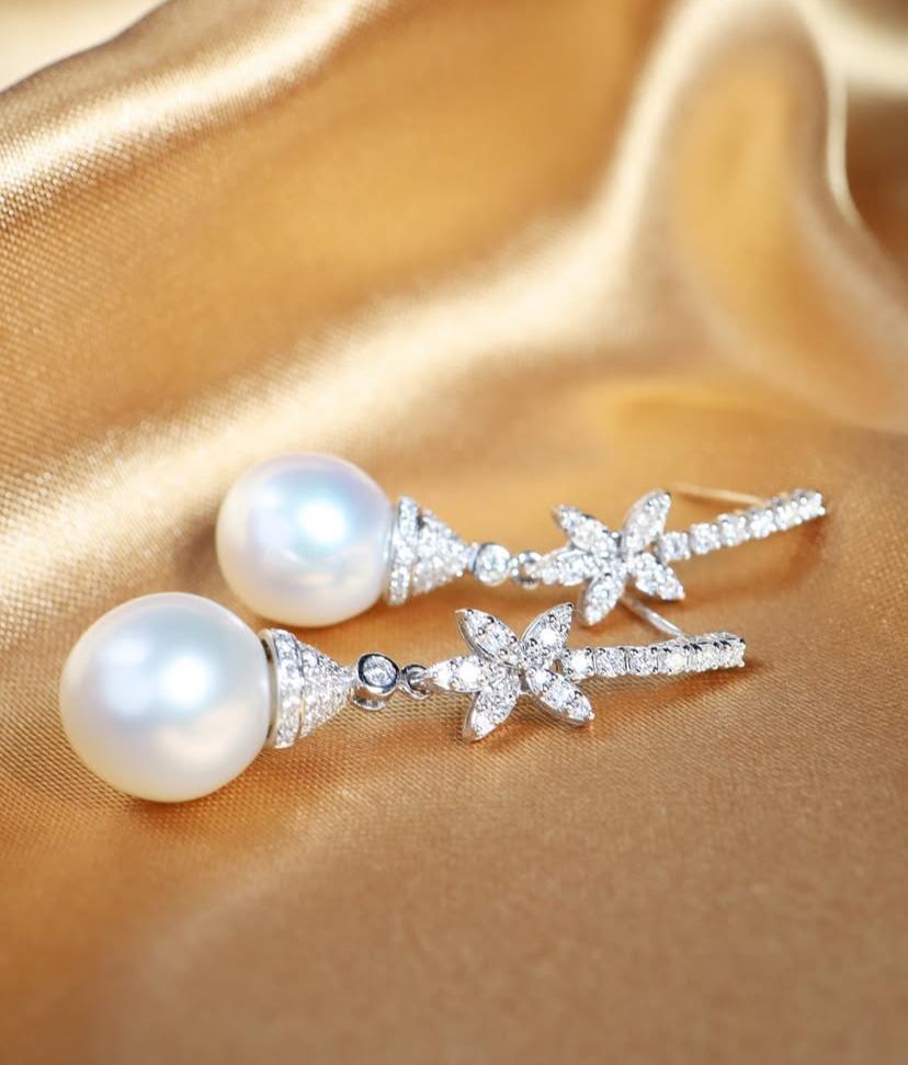 GIT Certified South Sea Pearls Diamonds 18K Gold Earrings For Sale 6