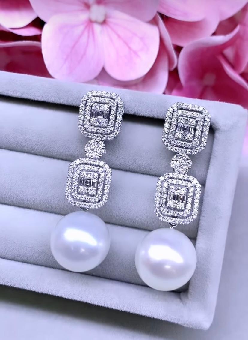 Round Cut GIT Certified South Sea Pearls Diamonds 18K Gold Earrings For Sale