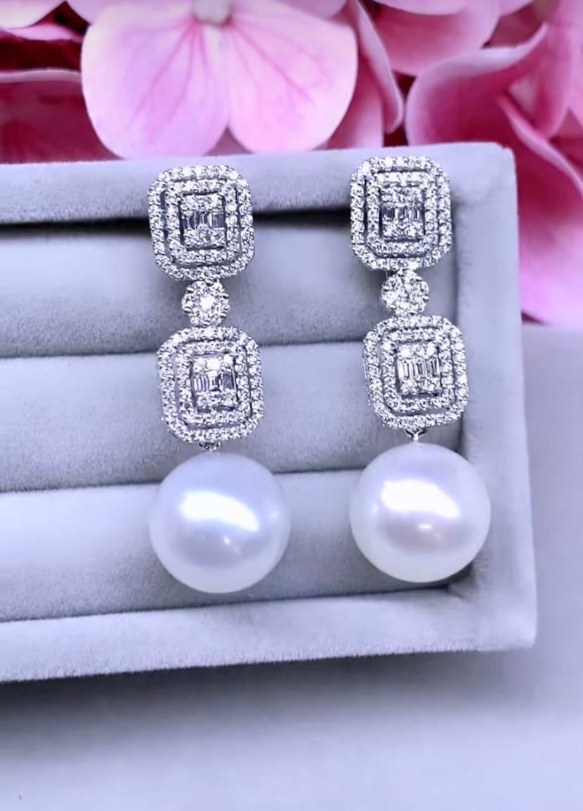 Women's GIT Certified South Sea Pearls Diamonds 18K Gold Earrings For Sale