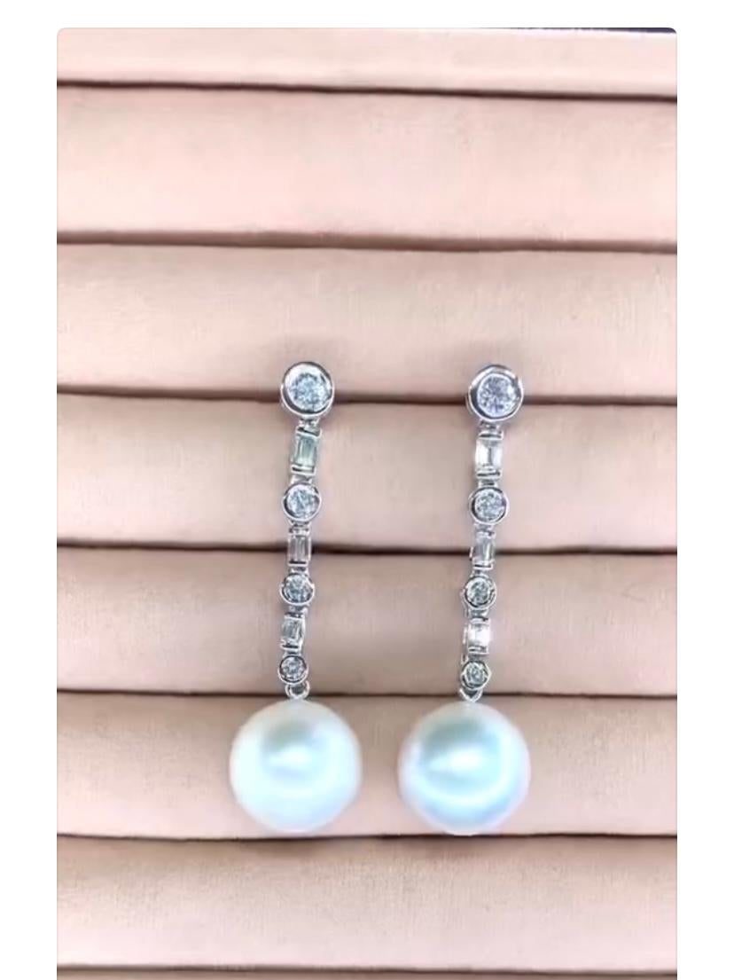 Women's GIT Certified South Sea Pearls Diamonds 18k Gold Earrings For Sale