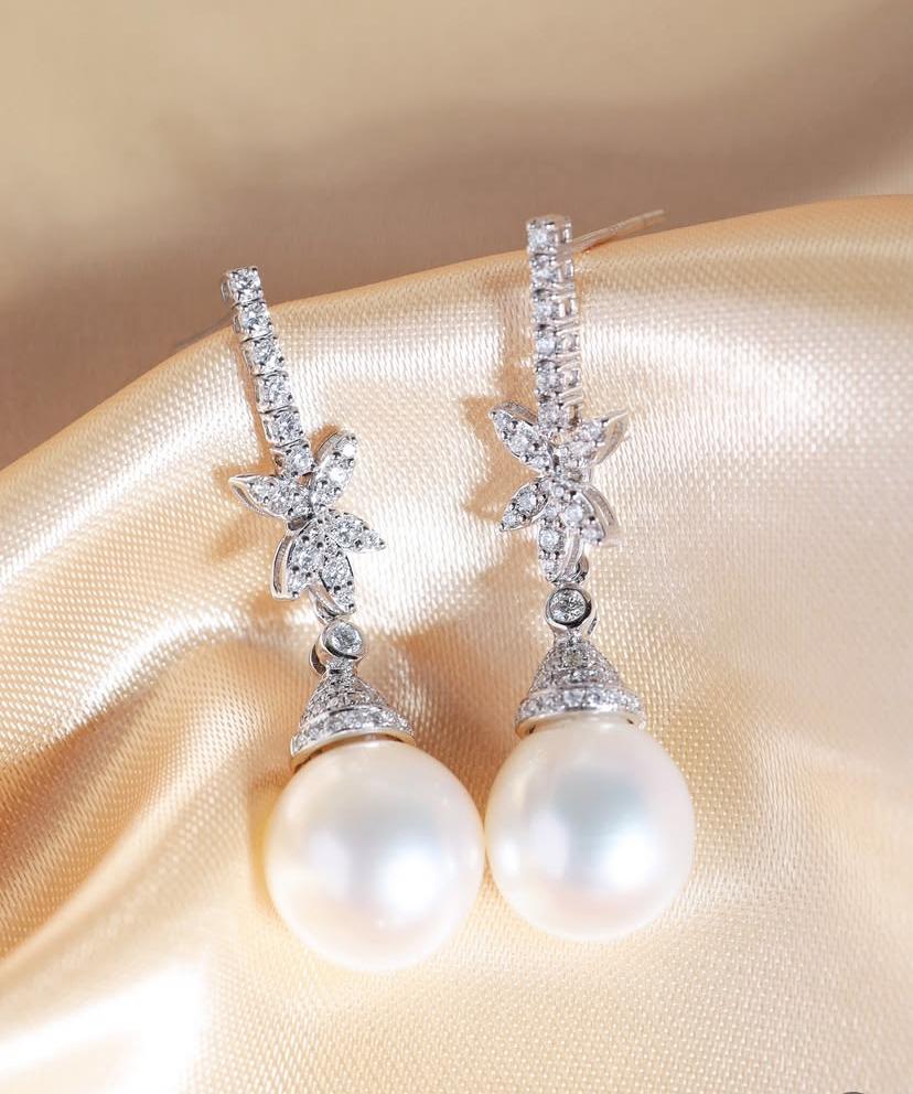 GIT Certified South Sea Pearls Diamonds 18K Gold Earrings For Sale 1