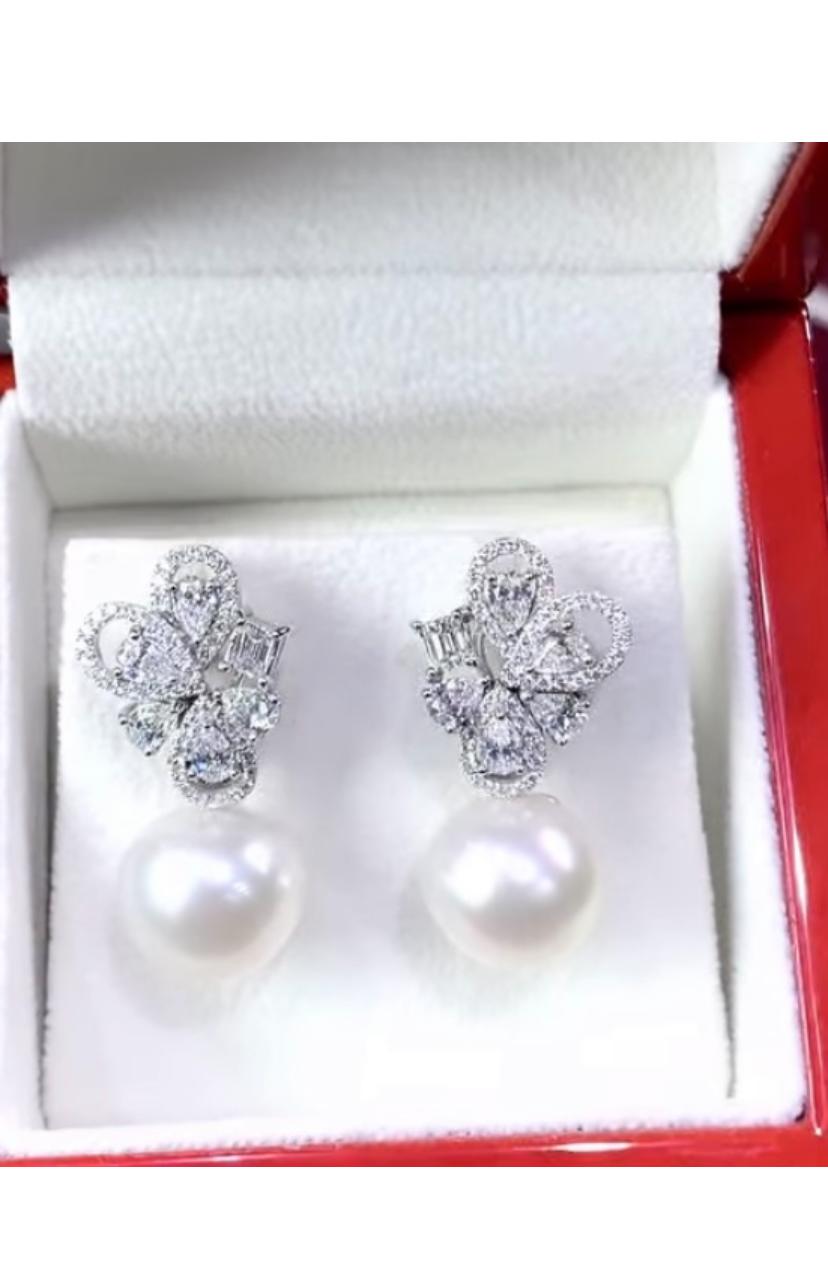 GIT Certified South Sea Pearls Diamonds 18k Gold Earrings For Sale 2