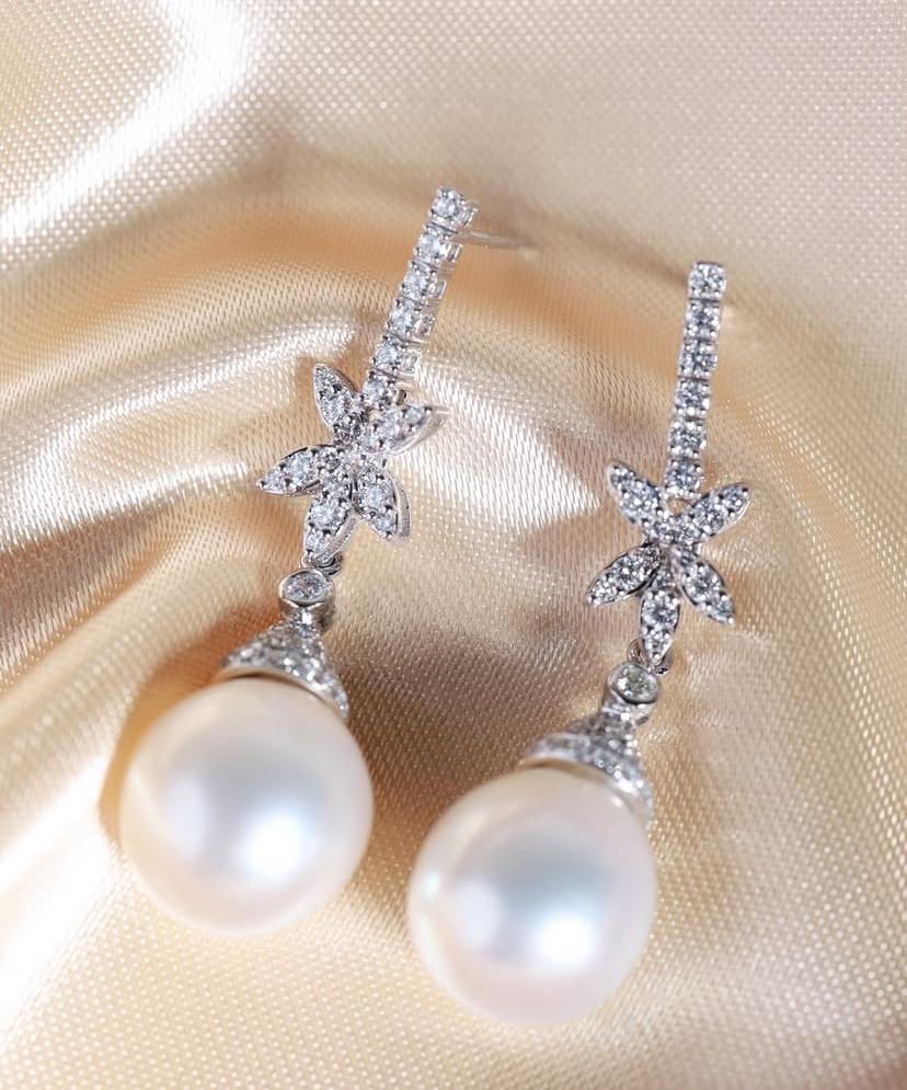 GIT Certified South Sea Pearls Diamonds 18K Gold Earrings For Sale 3