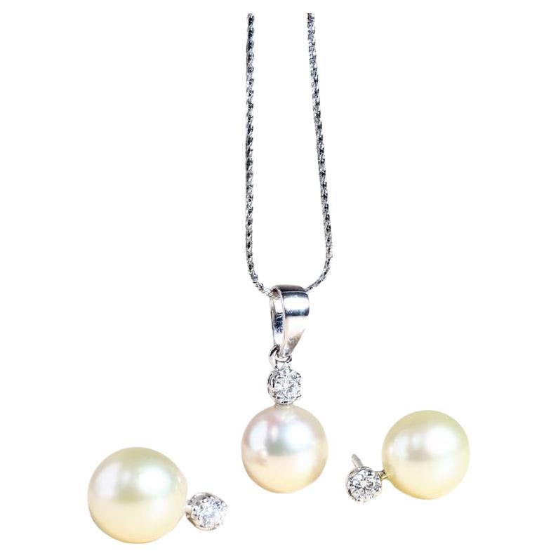 GIT Certified South Sea Pearls Diamonds 18K Gold Parure For Sale
