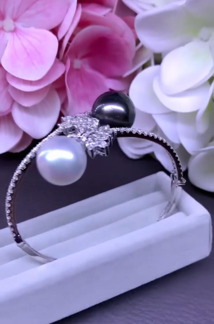 GIT Certified South Sea   Tahitian Pearls  Diamonds 18K Gold Bracelet  For Sale 1
