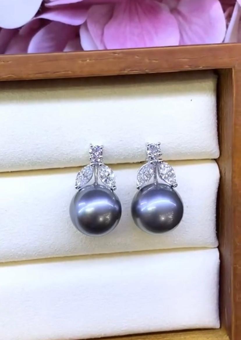 Orecchini in oro 18k con perle di Tahiti certificate GIT e 1,15 carati di diamanti in vendita 1