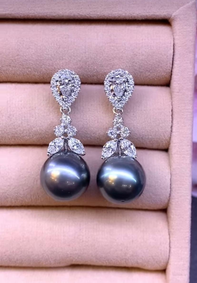 Orecchini in oro 18K con perle di Tahiti e diamanti certificati GIT In condizioni Nuovo a New Delhi, Delhi