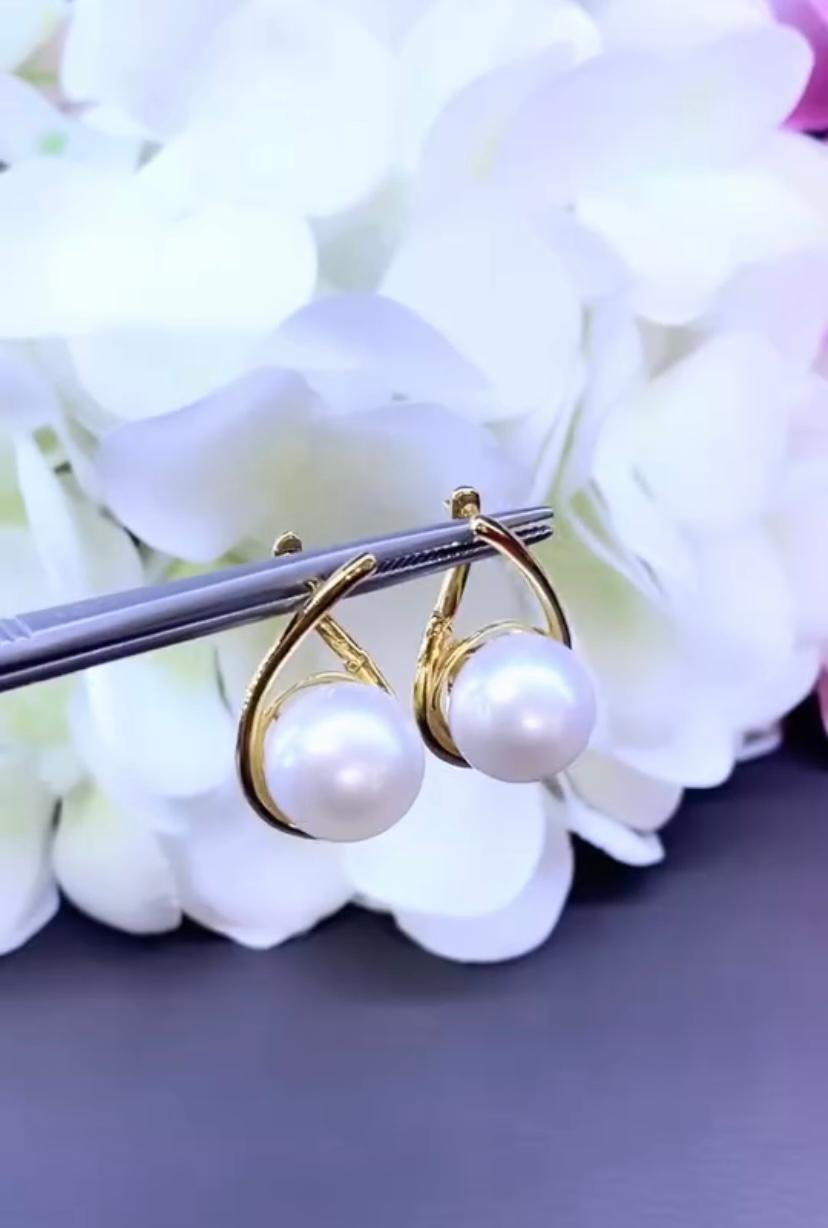 Round Cut GIT Certified Untreated   South Sea Pearls 18k Gold Earrings For Sale