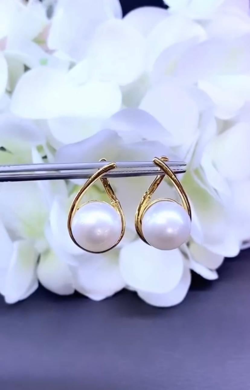 Women's GIT Certified Untreated   South Sea Pearls 18k Gold Earrings For Sale