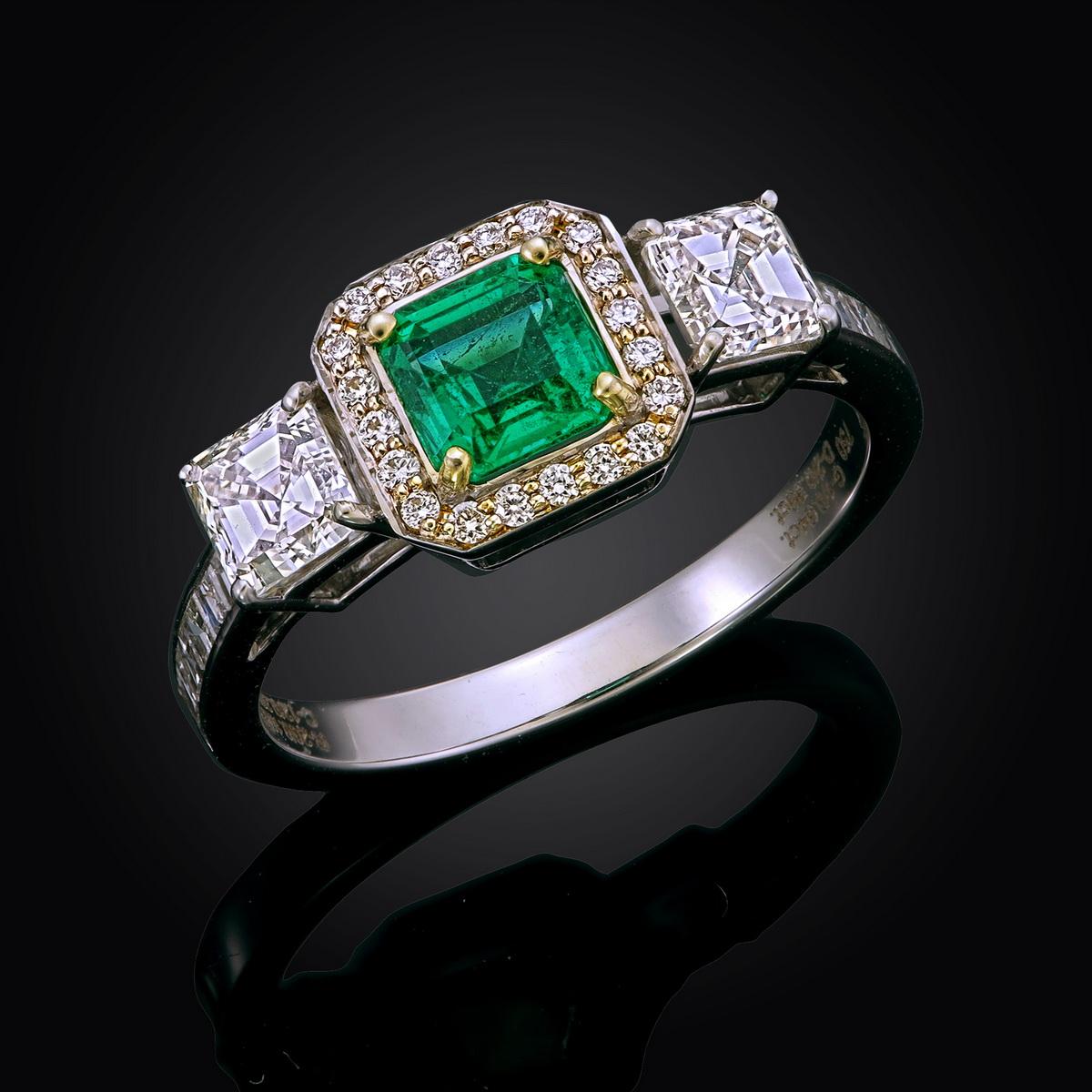GIT & GFCO Certified Octagon Green Diamond Ring For Sale 5
