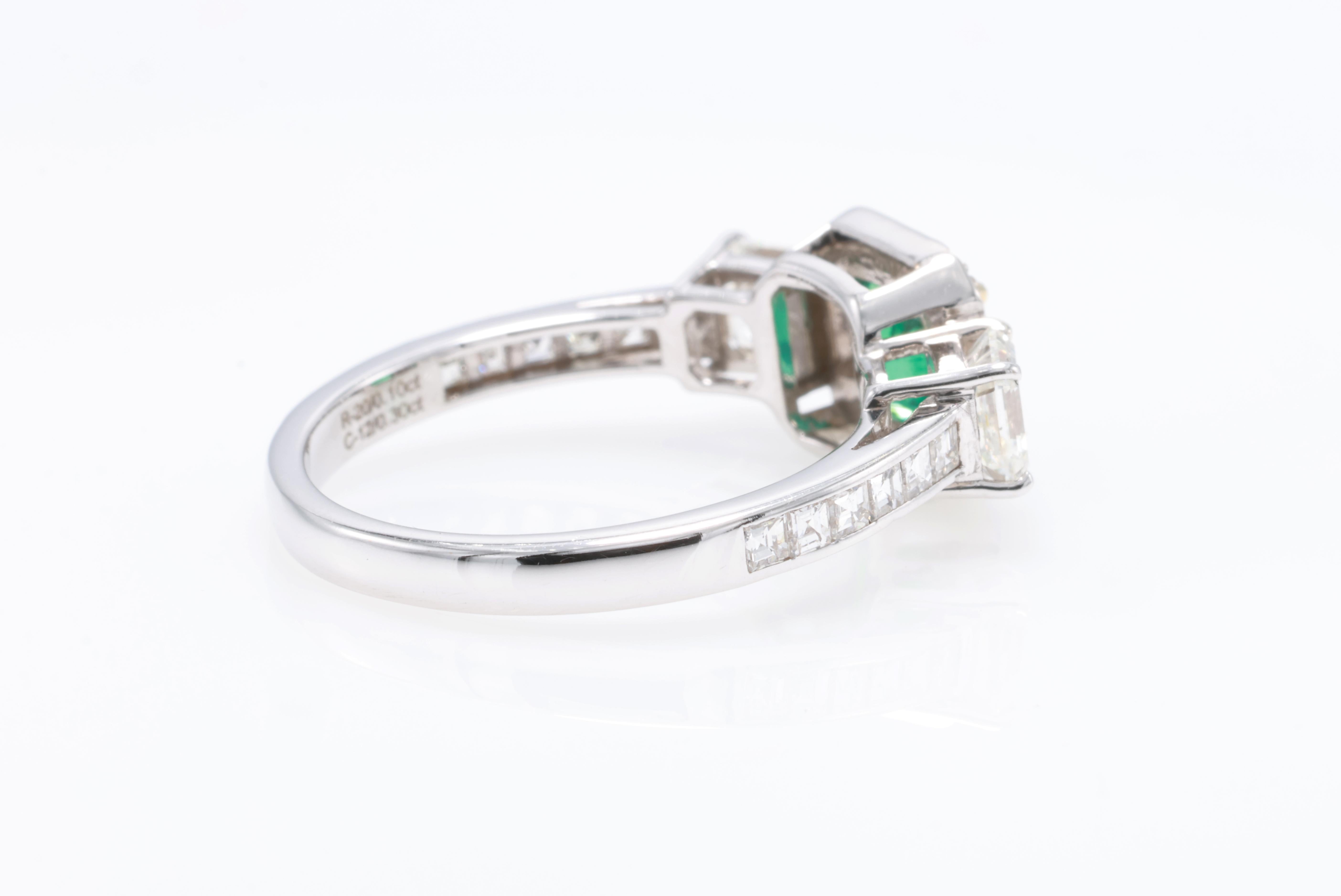 GIT & GFCO Certified Octagon Green Diamond Ring In New Condition For Sale In บางรัก, TH