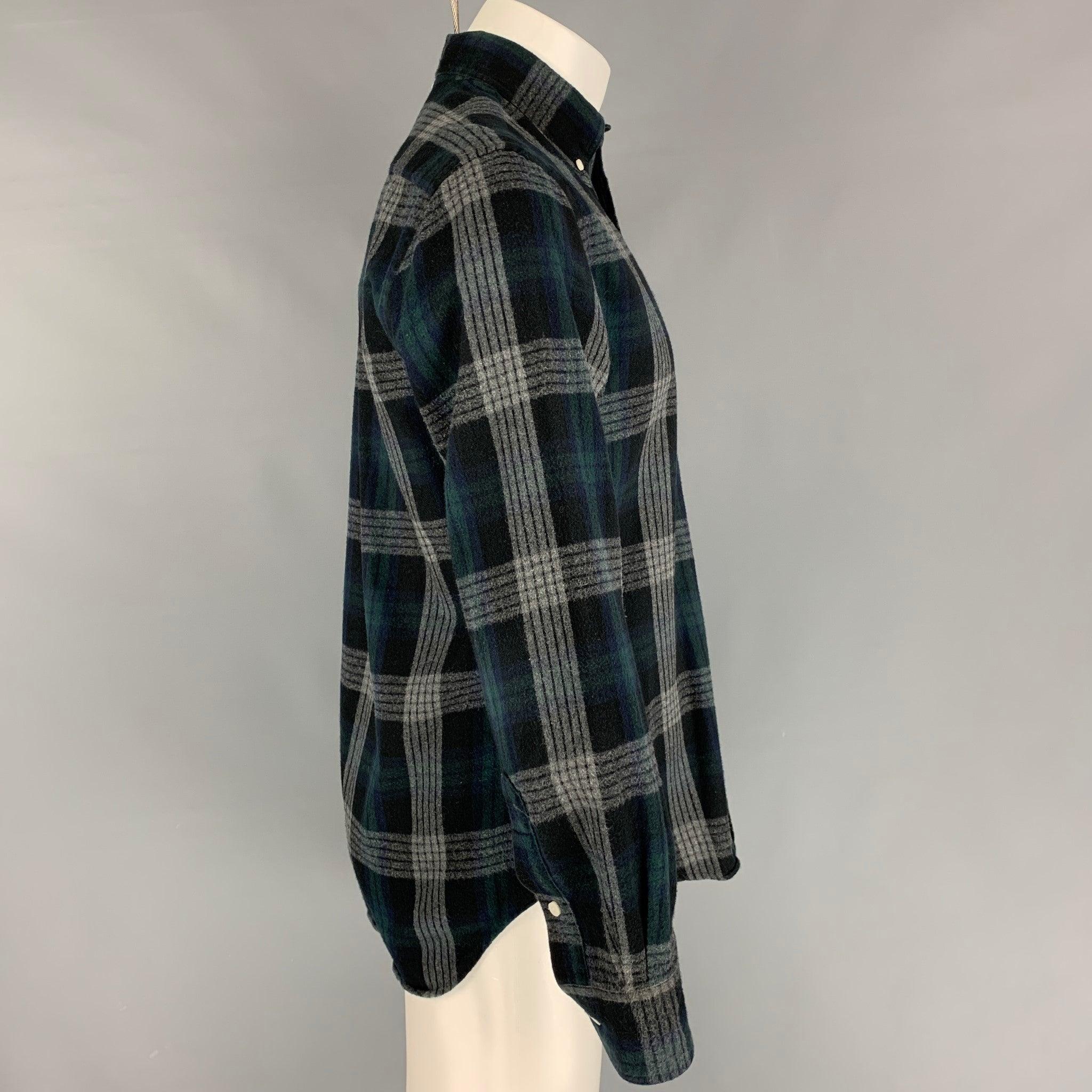 GITMAN BROS long sleeve shirt comes in a grey & green plaid cotton featuring a button down collar, patch pocket, and a buttoned closure. Made in USA.
Very Good
Pre-Owned Condition. 

Marked:   M 

Measurements: 
 
Shoulder: 17.5 inches  Chest: 40