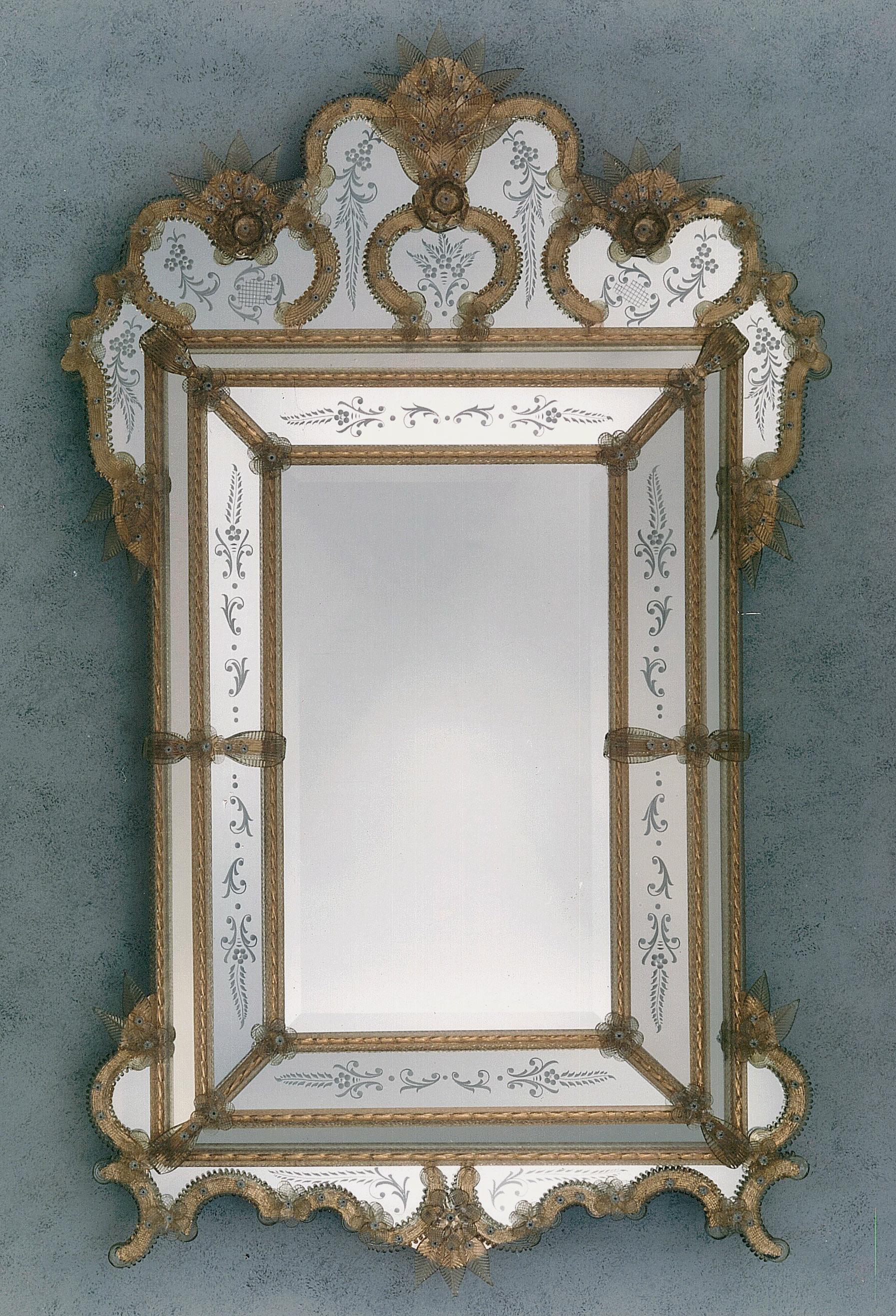 italien Miroir en verre de Murano « Giudecca » de style vénitien par Fratelli Tosi en vente