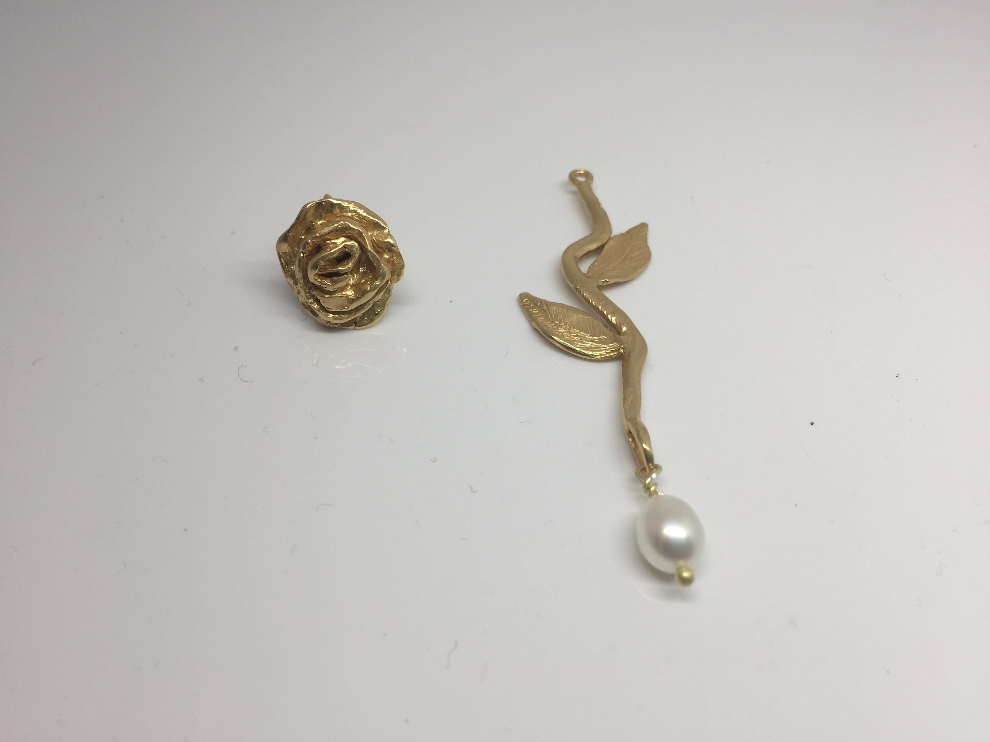 Giulia Barela 24 karat Gold Plated Bronze SEEDS Earrings In New Condition For Sale In Rome, IT