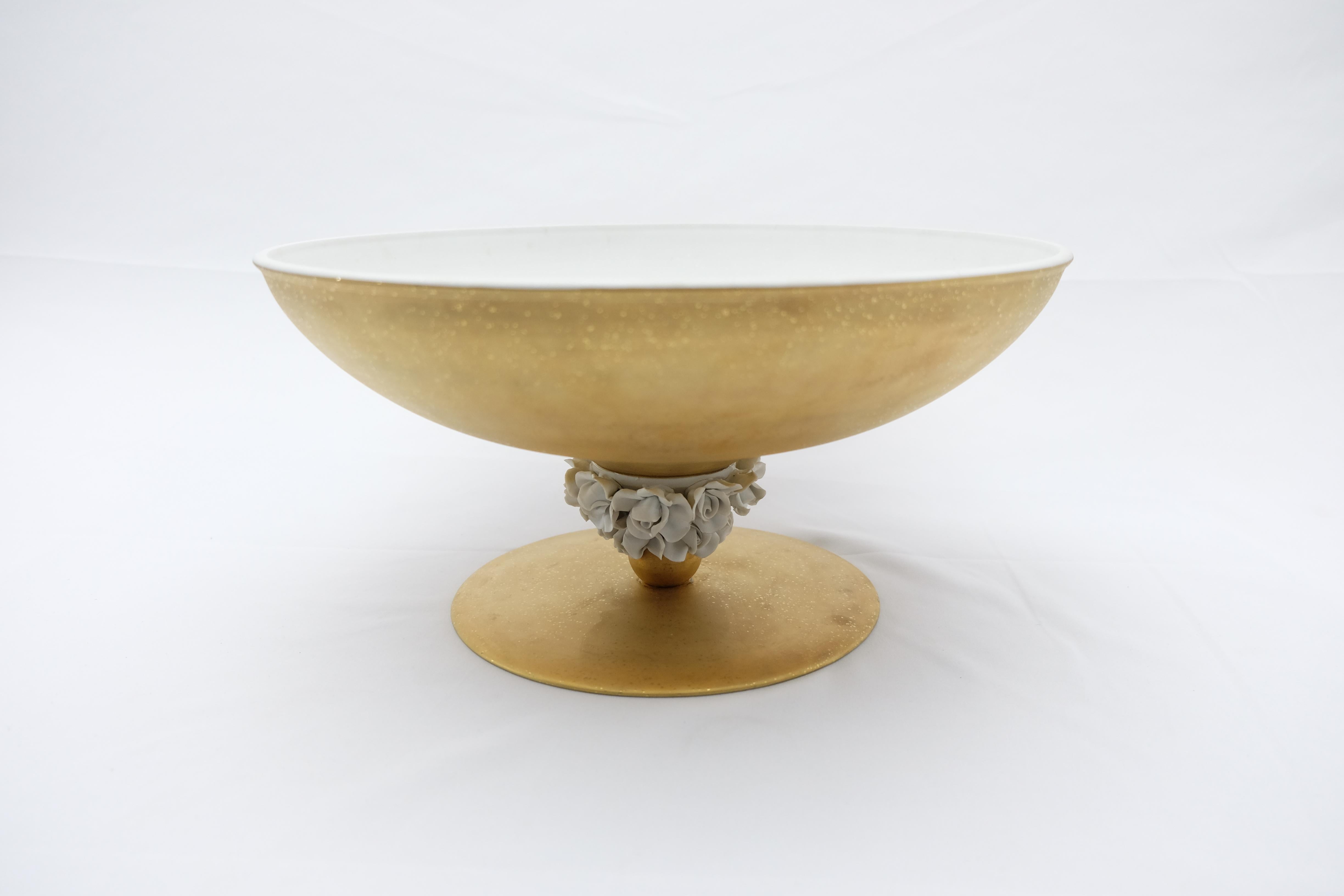 Contemporary Giulia Mangani Gold and White Porcelain Footed Centerpiece with Flowers