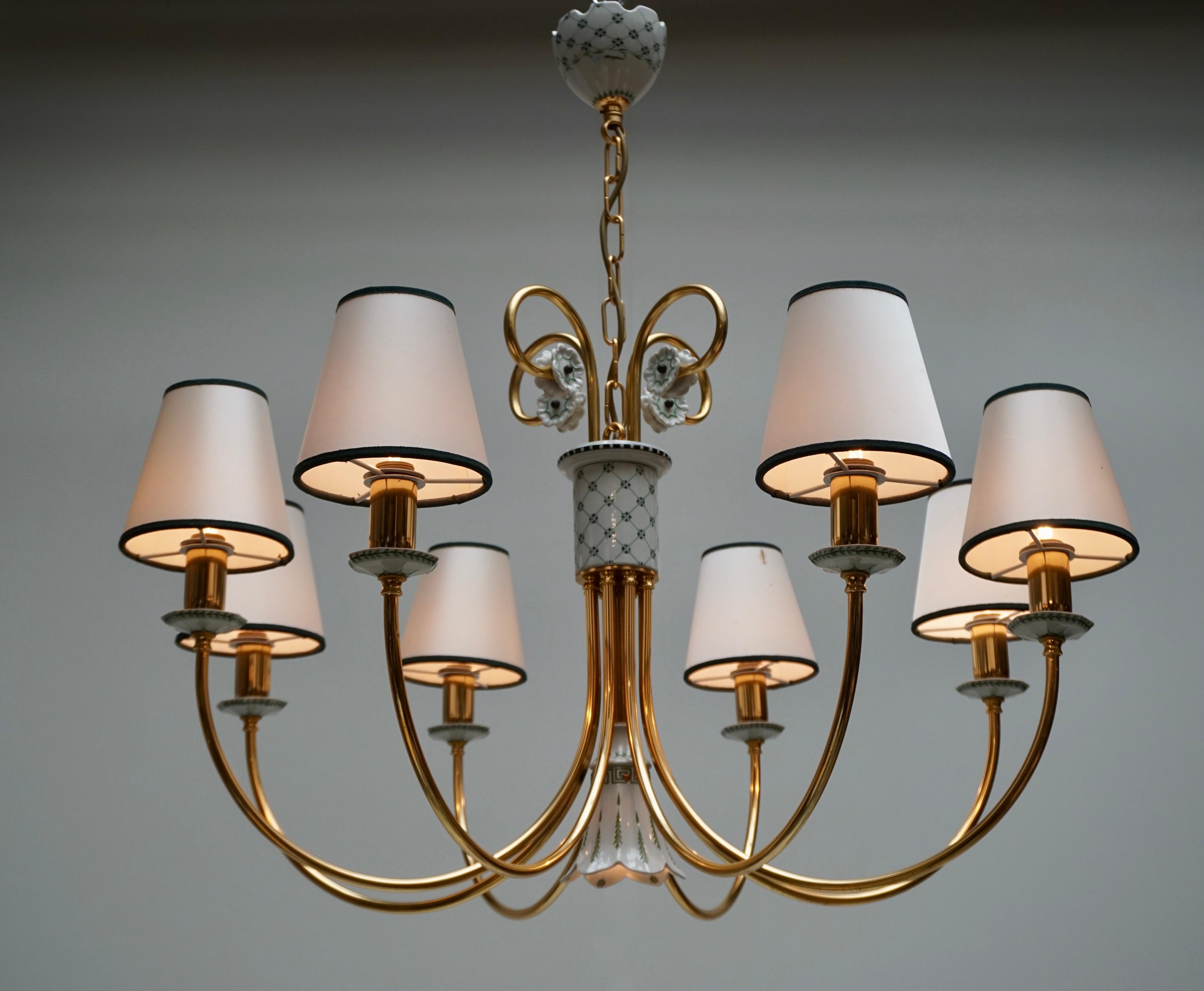Giulia Mangani Porcelain Chandelier Italy Florence In Good Condition For Sale In Antwerp, BE