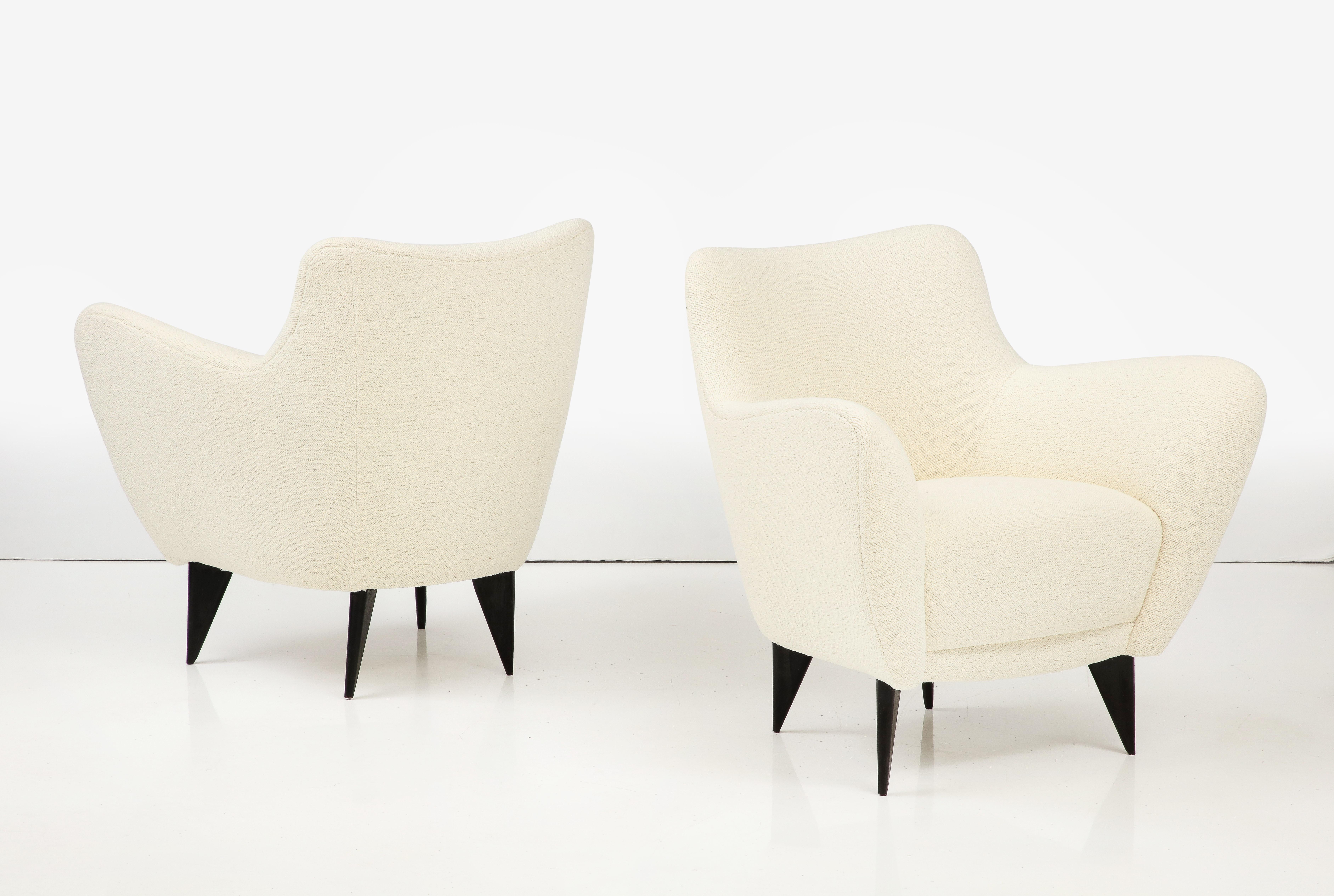 Giulia Veronesi for ISA Bergamo Pair of  'Perla' Armchairs / Lounge Chairs  For Sale 4