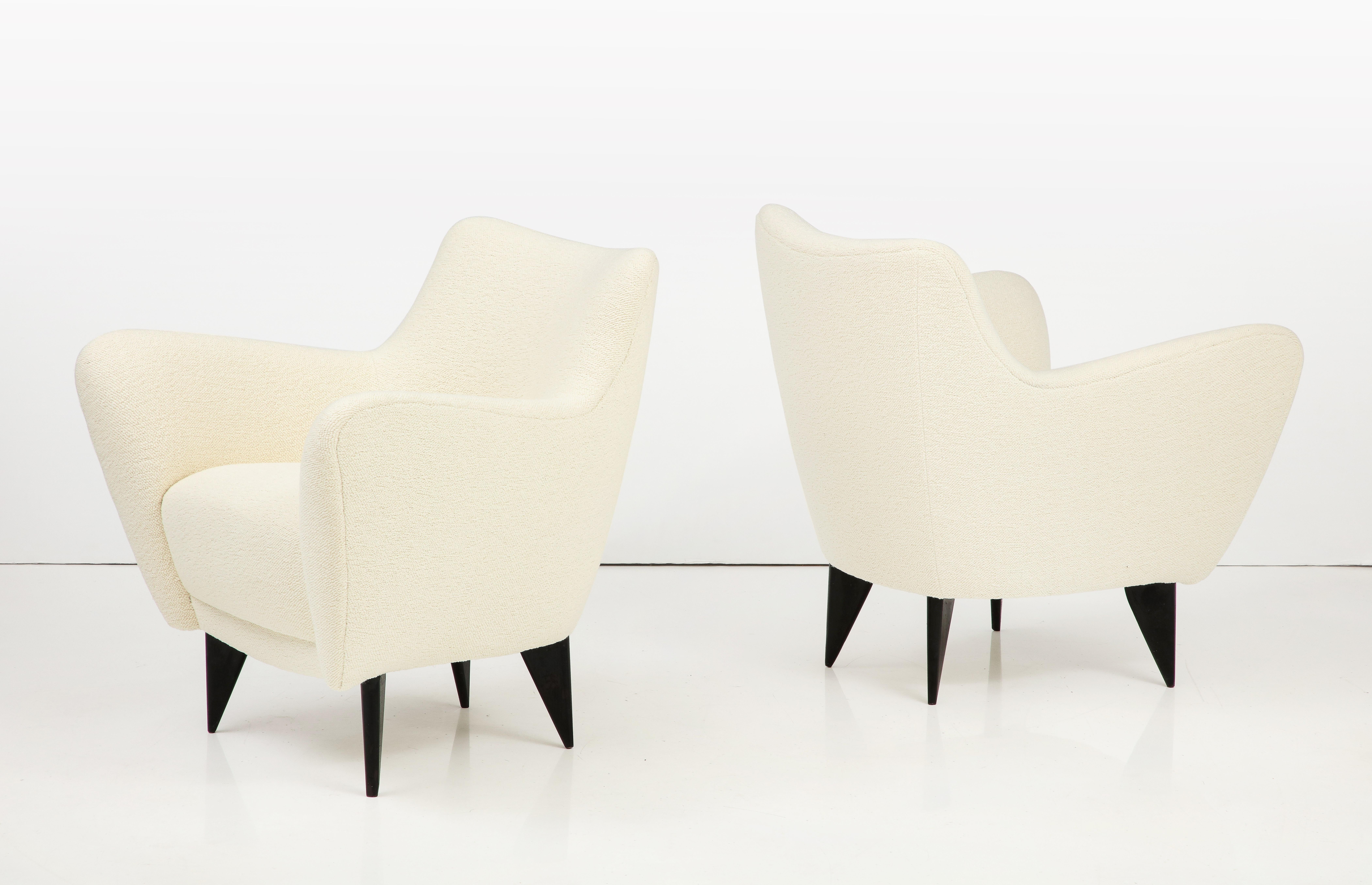 Giulia Veronesi for ISA Bergamo Pair of  'Perla' Armchairs / Lounge Chairs  For Sale 1