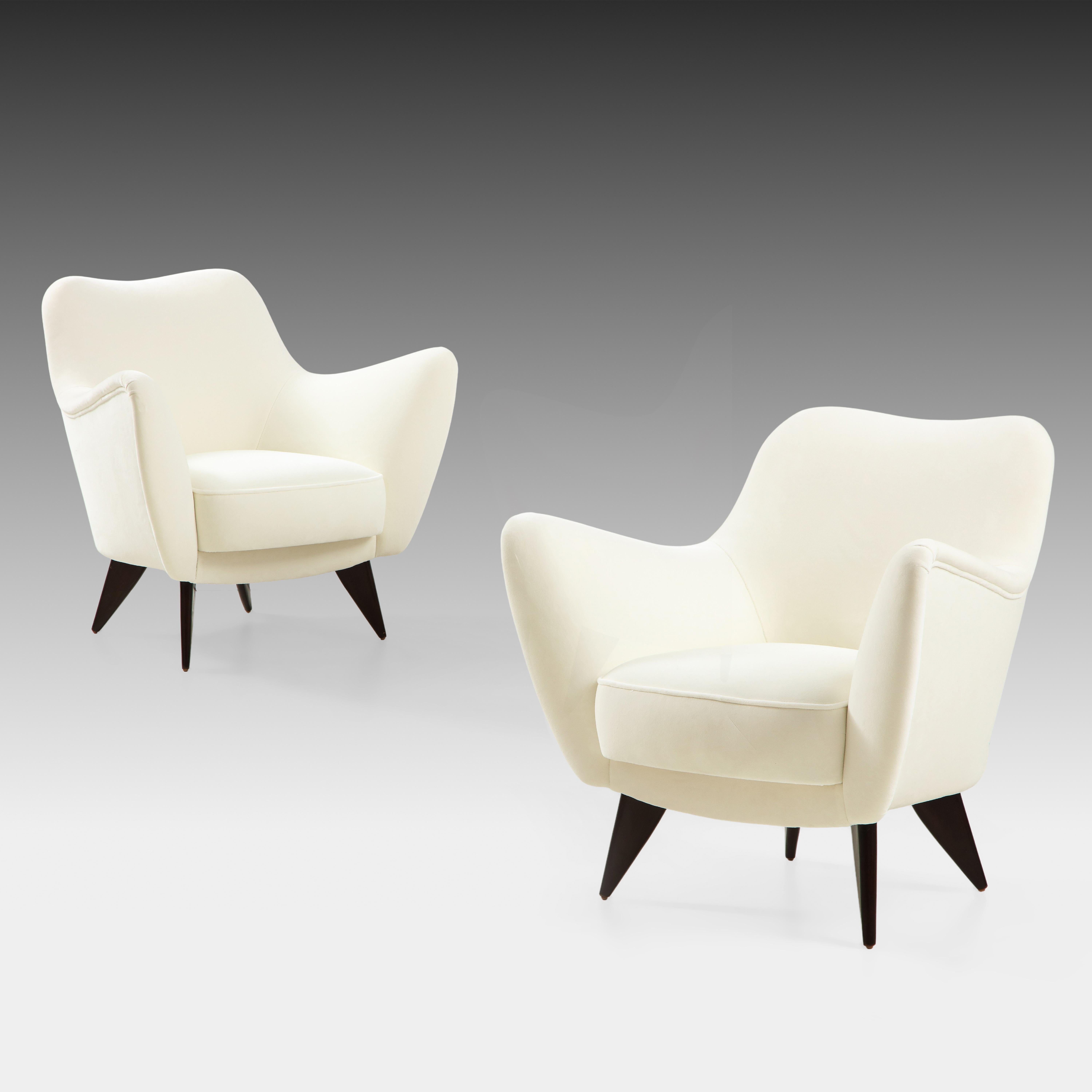 Giulia Veronisi for ISA Bergamo 'Perla' Sofa and Pair of Lounge Chairs Suite 3