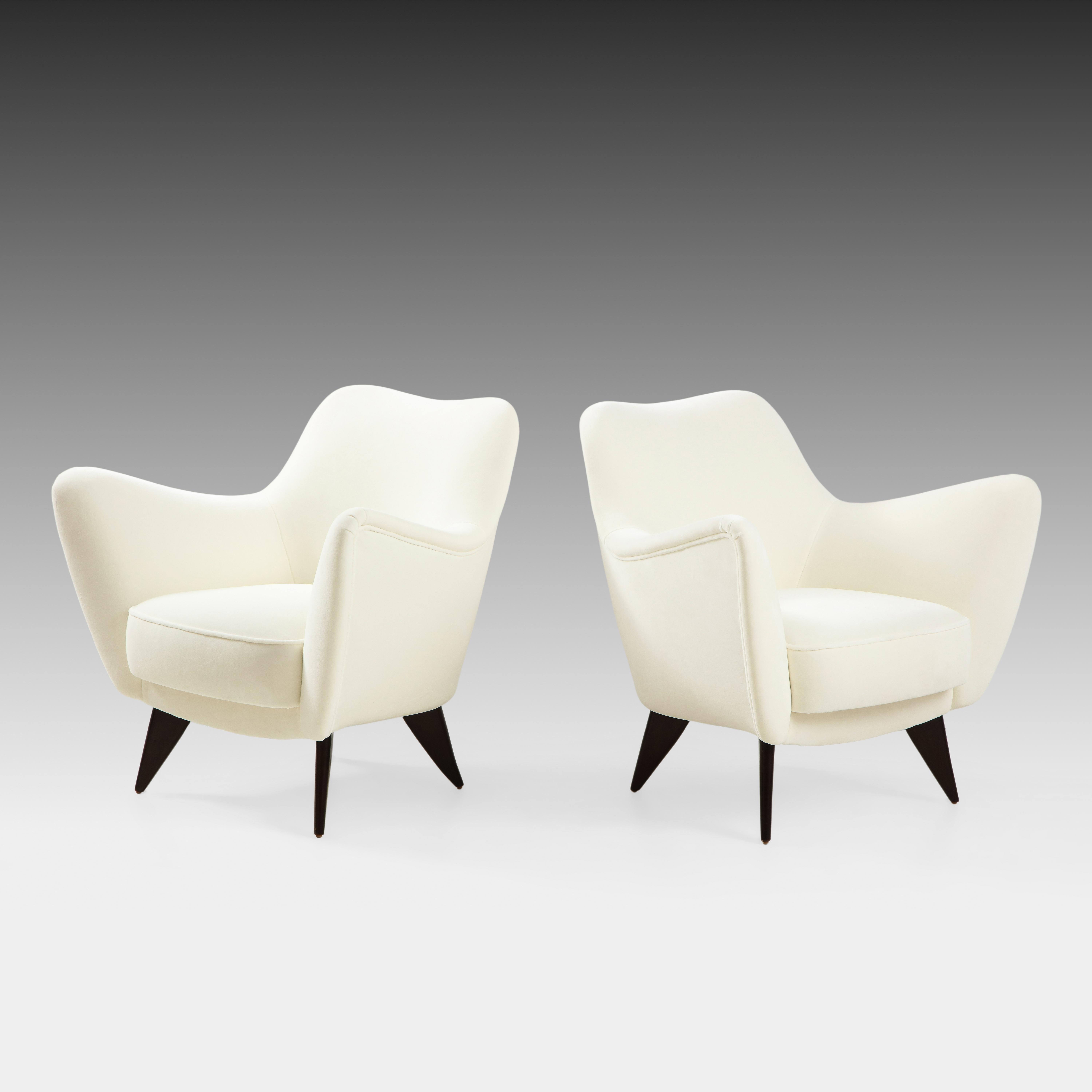 Giulia Veronisi for ISA Bergamo 'Perla' Sofa and Pair of Lounge Chairs Suite 6