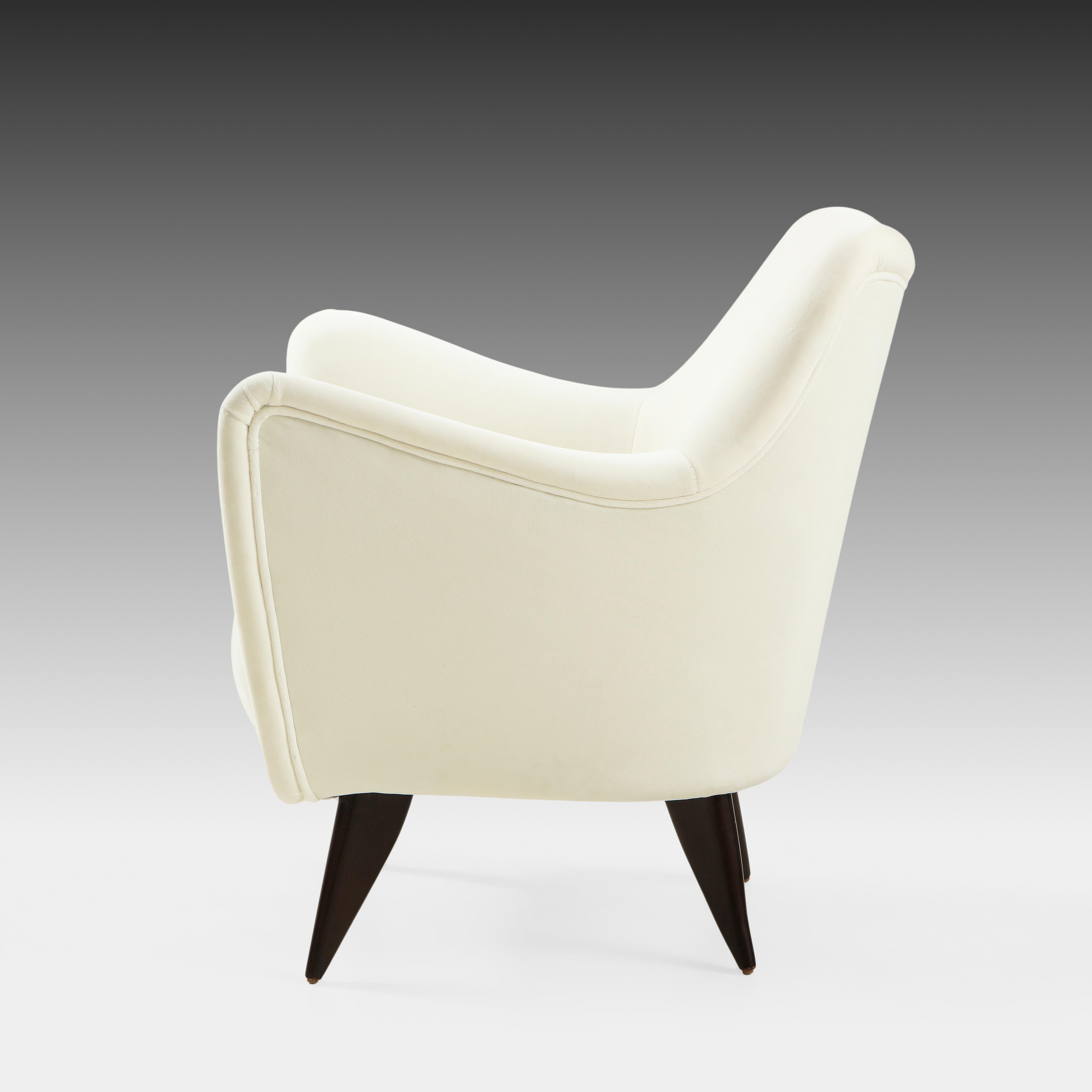 Giulia Veronisi for ISA Bergamo 'Perla' Sofa and Pair of Lounge Chairs Suite 9