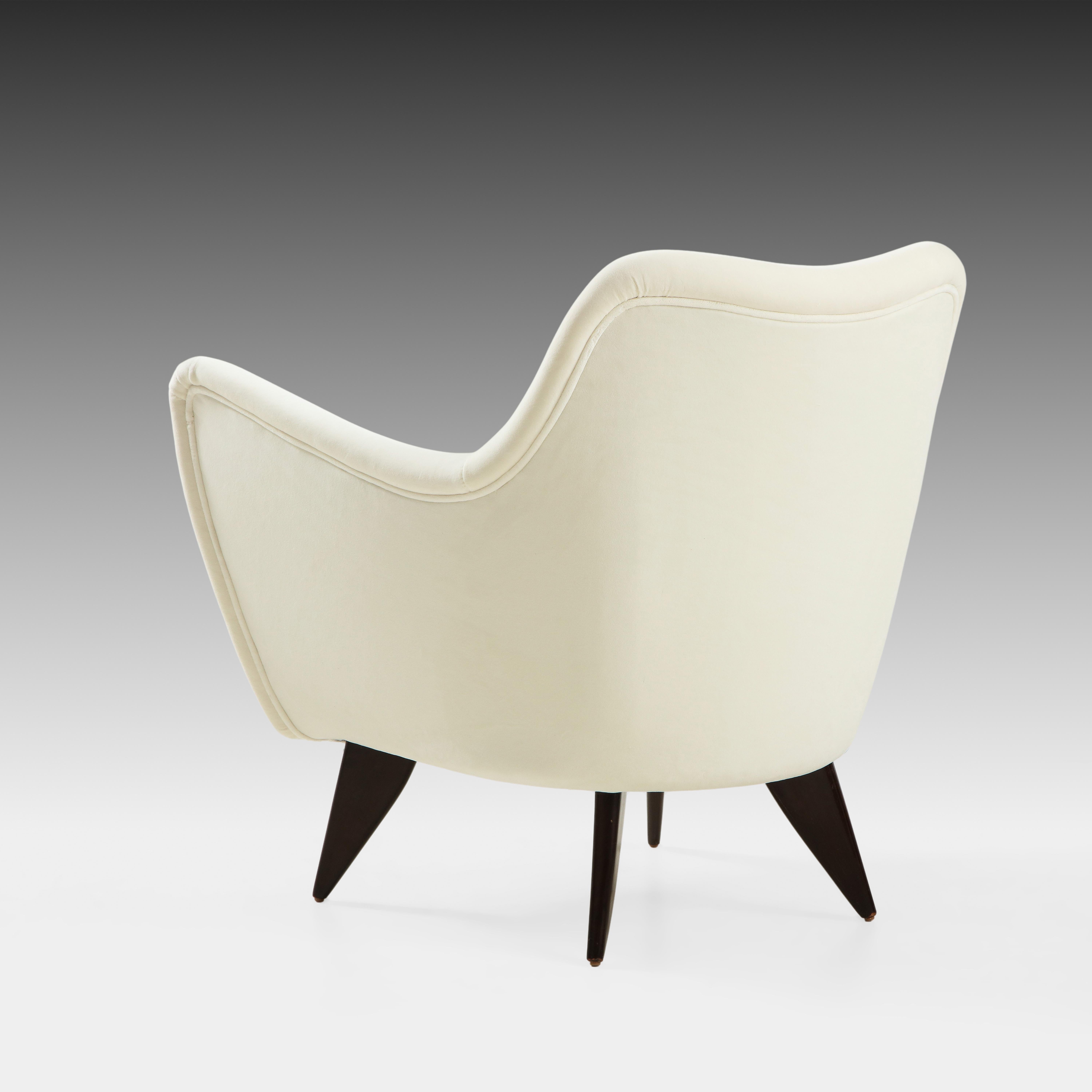 Giulia Veronisi for ISA Bergamo 'Perla' Sofa and Pair of Lounge Chairs Suite 10