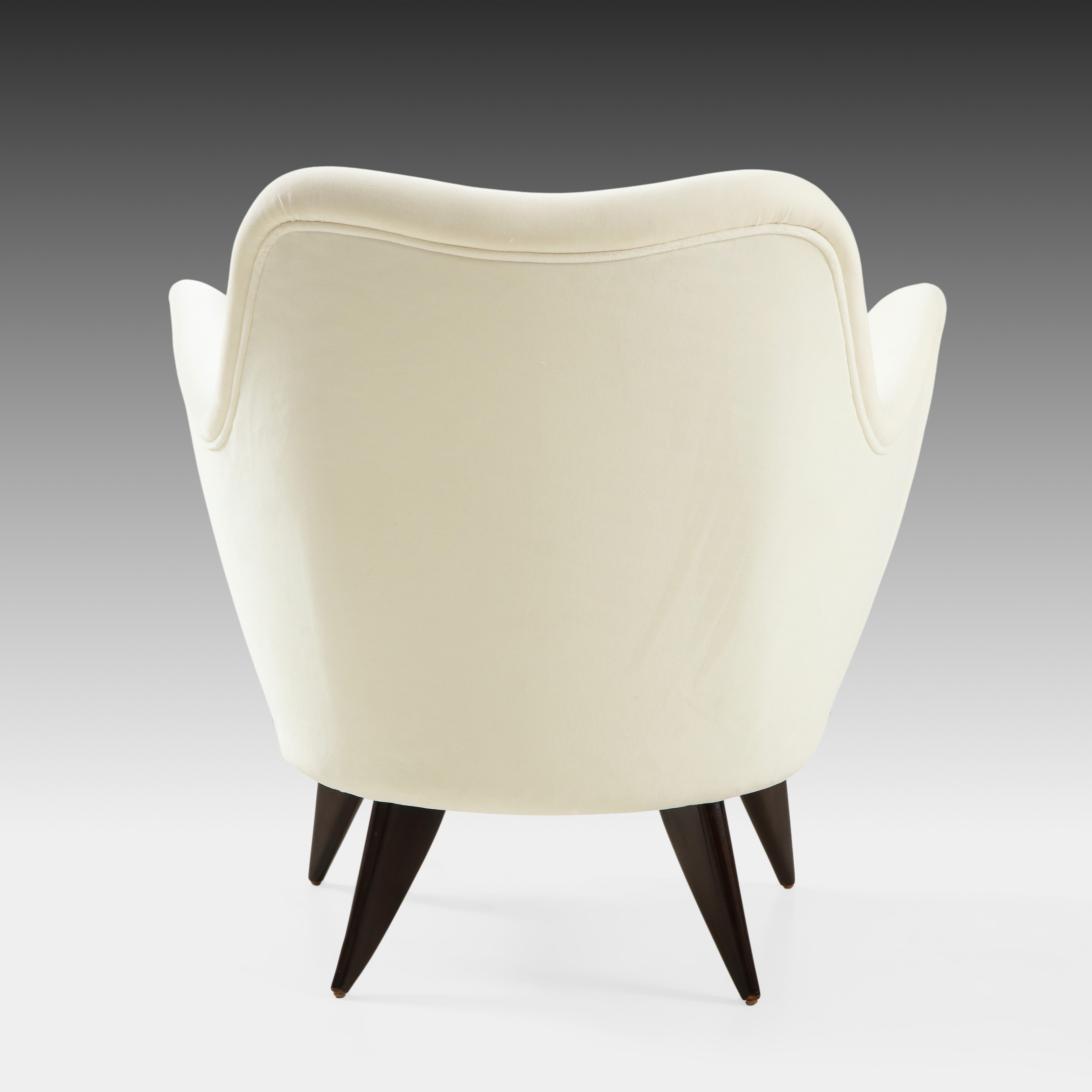 Giulia Veronisi for ISA Bergamo 'Perla' Sofa and Pair of Lounge Chairs Suite 11