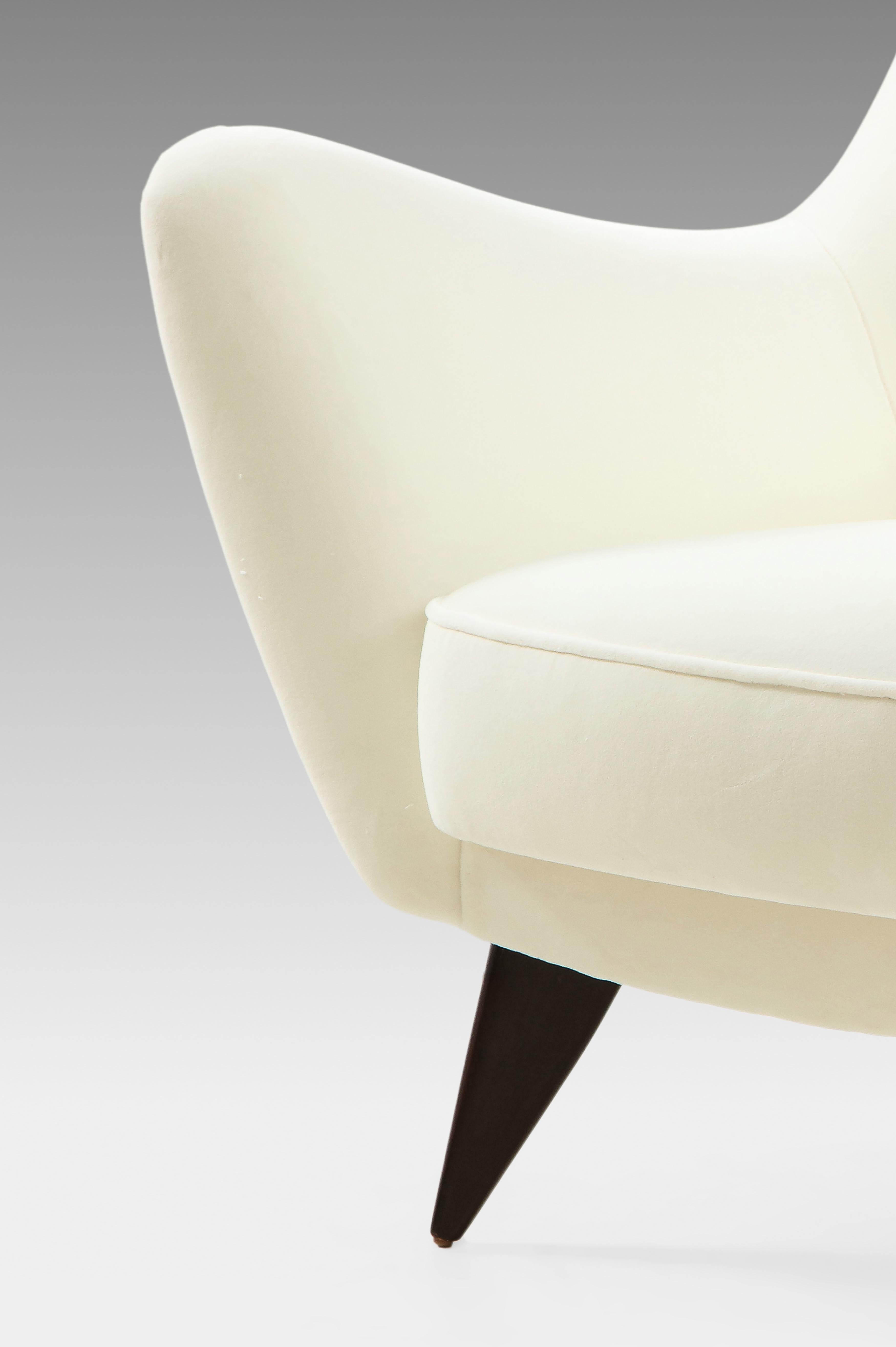 Giulia Veronisi for ISA Bergamo 'Perla' Sofa and Pair of Lounge Chairs Suite 13