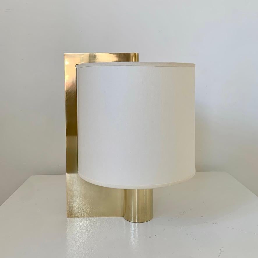 Giuliana Gramigna Pair of Elegant Brass Table Lamp, circa 1970, Italy. For Sale 4