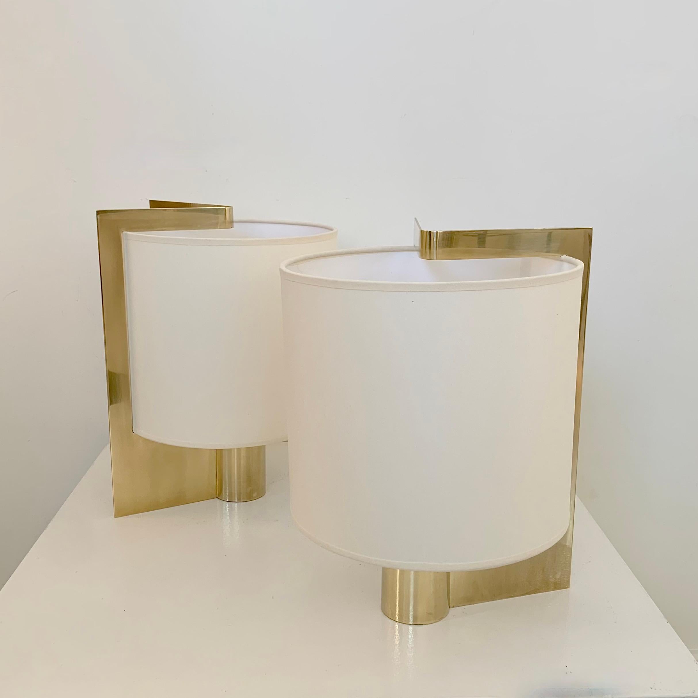 Italian Giuliana Gramigna Pair of Elegant Brass Table Lamp, circa 1970, Italy. For Sale