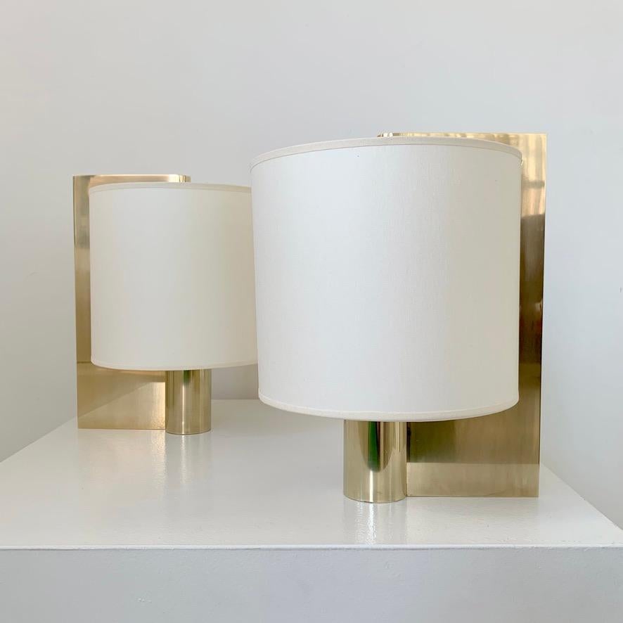 Giuliana Gramigna Pair of Elegant Brass Table Lamp, circa 1970, Italy. In Good Condition For Sale In Brussels, BE