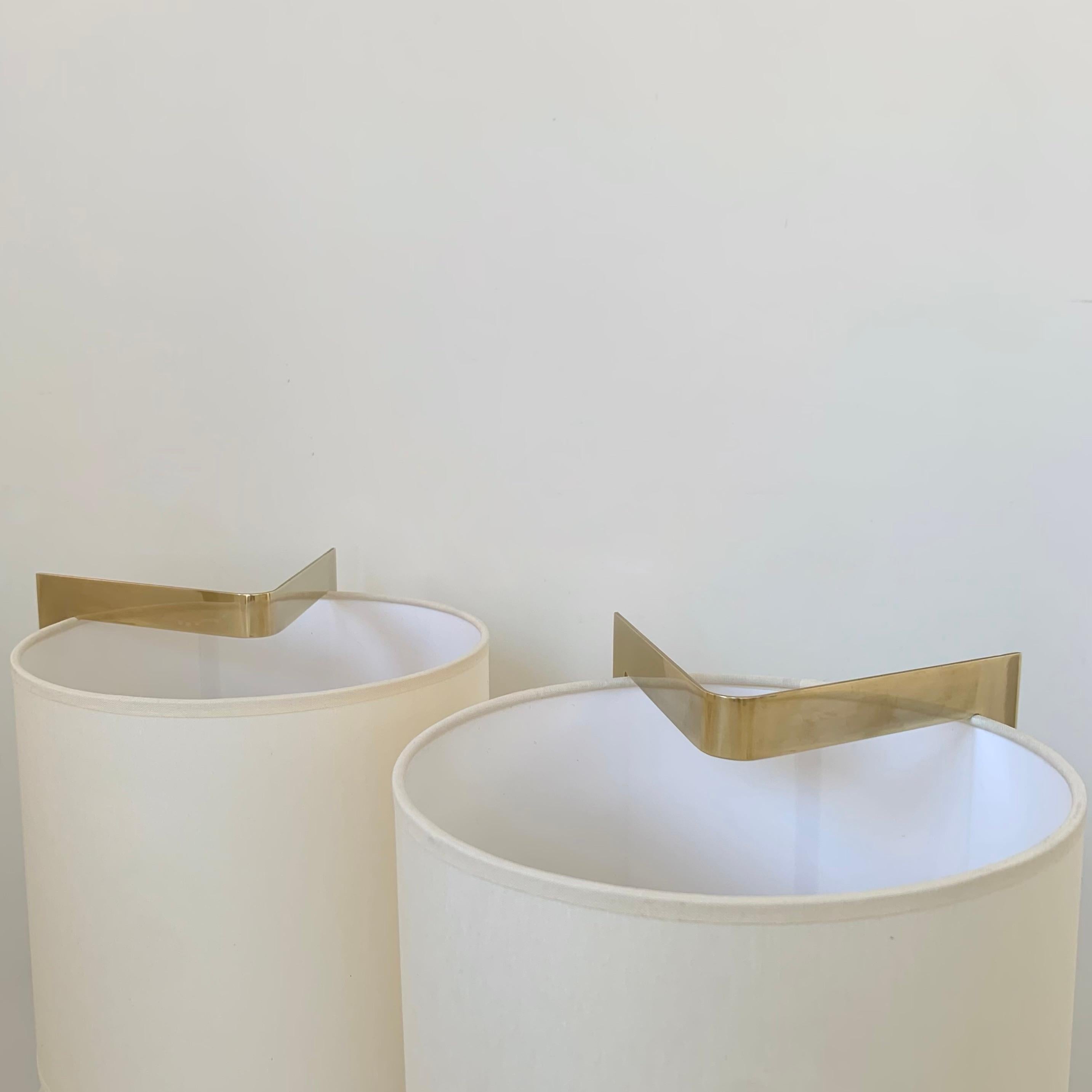 Late 20th Century Giuliana Gramigna Pair of Elegant Brass Table Lamp, circa 1970, Italy. For Sale