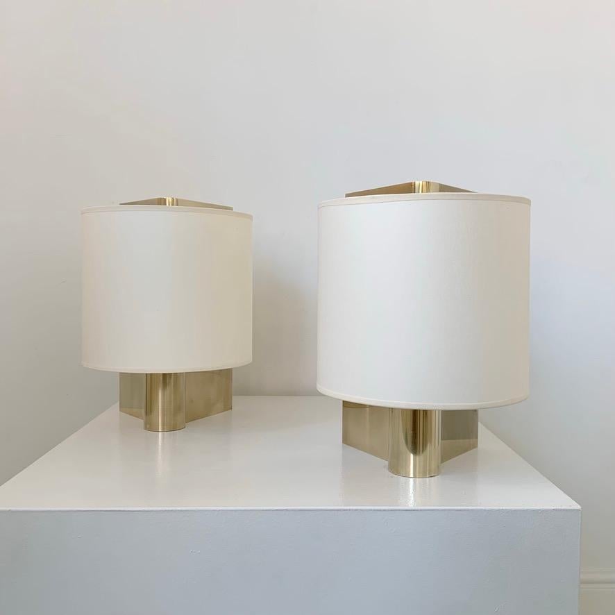 Giuliana Gramigna Pair of Elegant Brass Table Lamp, circa 1970, Italy. For Sale 2