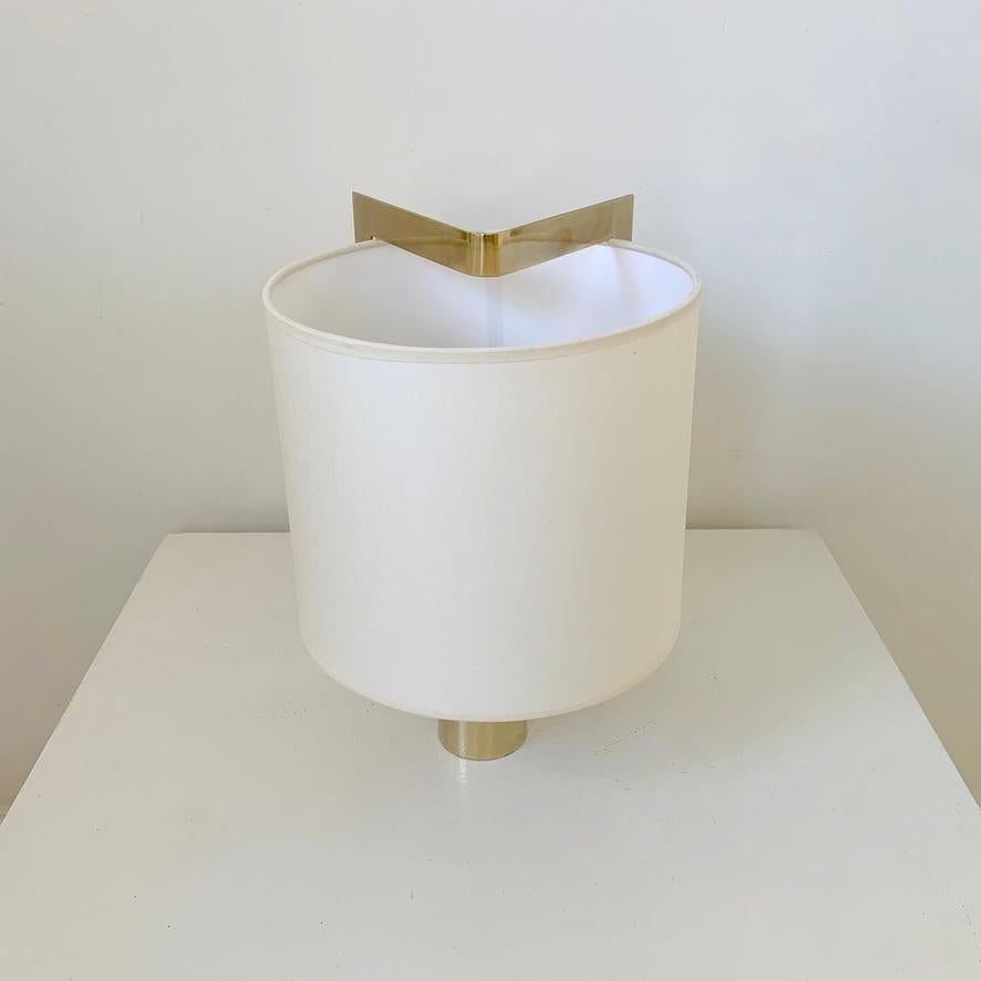 Giuliana Gramigna Pair of Elegant Brass Table Lamp, circa 1970, Italy. For Sale 3