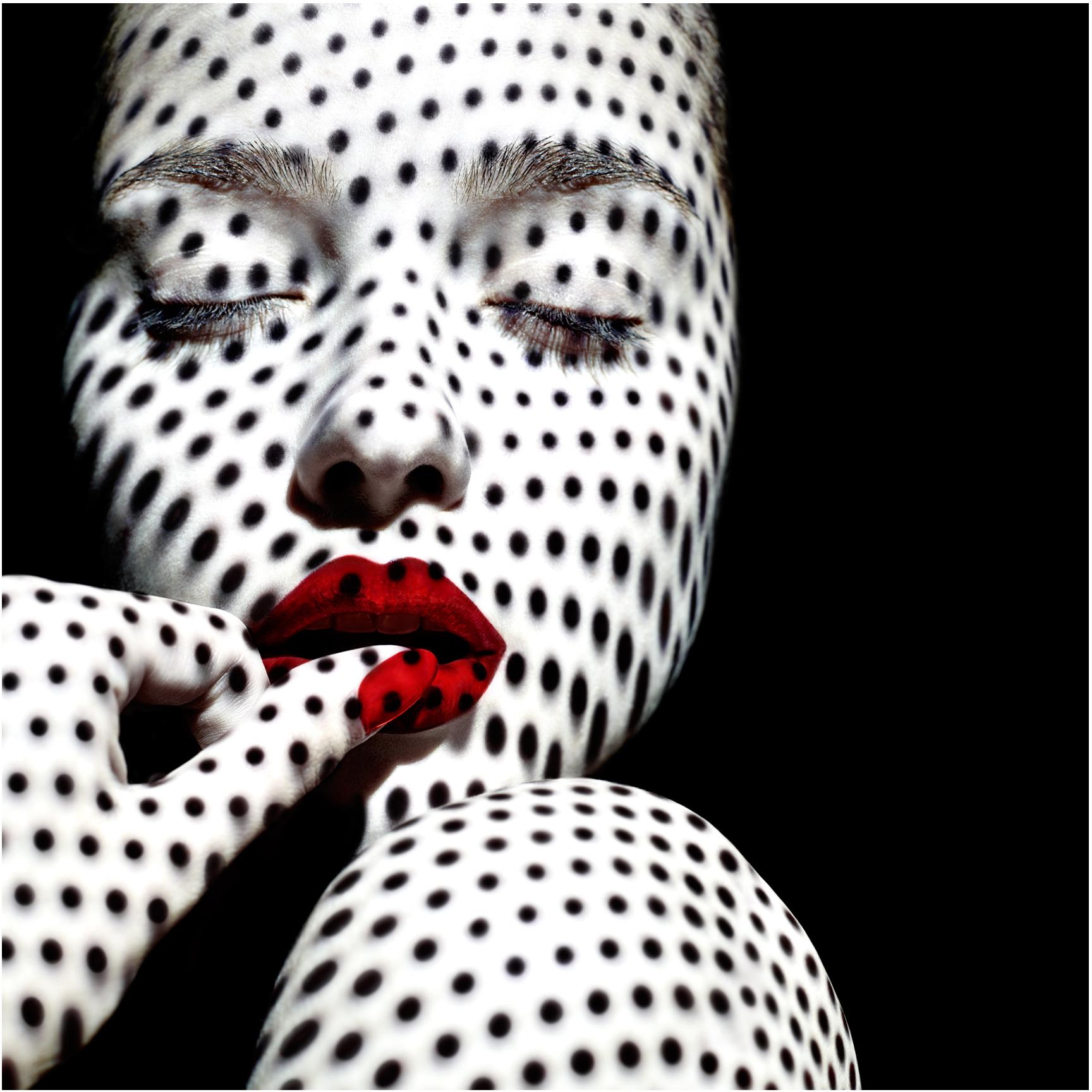 "Modernismo M13" Photography 24" x 24" in Ed. 1/24 by Giuliano Bekor

Print size: 24 x 24 Inches
Edition: 1/24
Artist proof 2
Medium: Printed on high-quality museum-grade archival photo paper.
Not framed. Ships in a tube.


MODERNISSIMO series