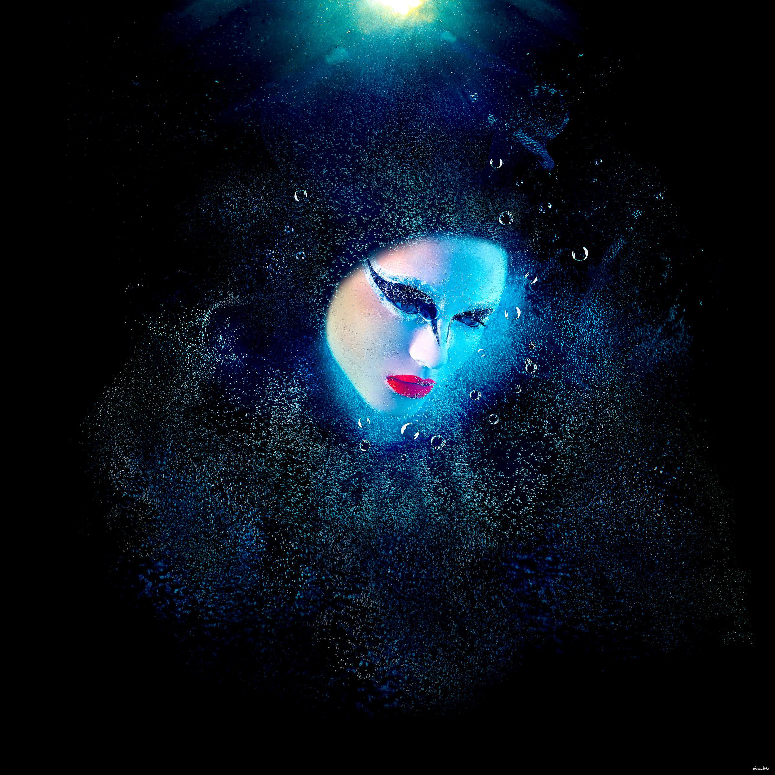 "Submersion SM12" Photographie 48" x 48" pouces Edition 1/10 par Giuliano Bekor